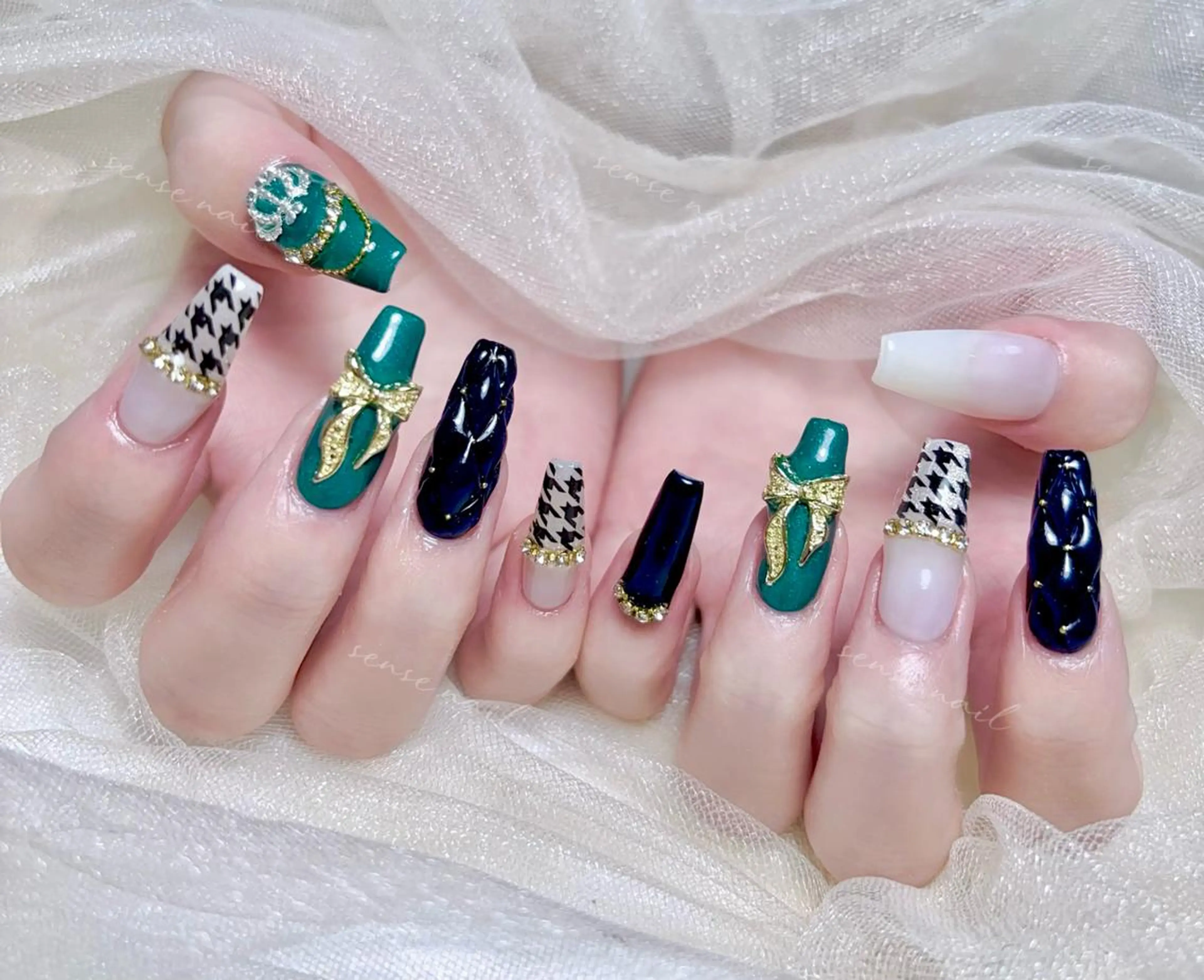 🍓🍓150分やり放題_持ち込みデザイン🍓時間内店内パーツ、シール、ストーン全てやり放題🍓ゴテゴテok！10800の写真