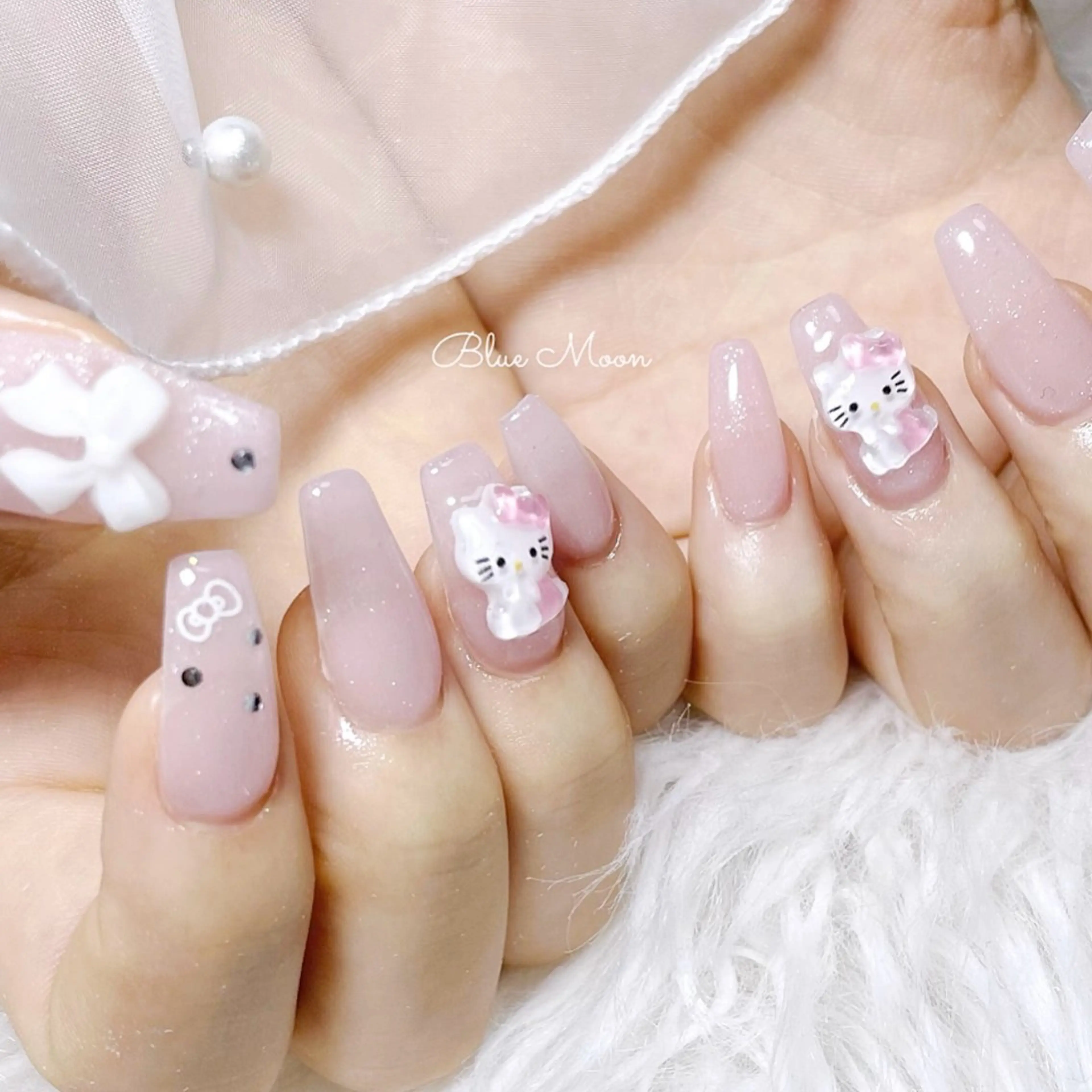 ネイル リボン ハンドネイル フットネイル nail salon Blue Moonのネイルデザイン