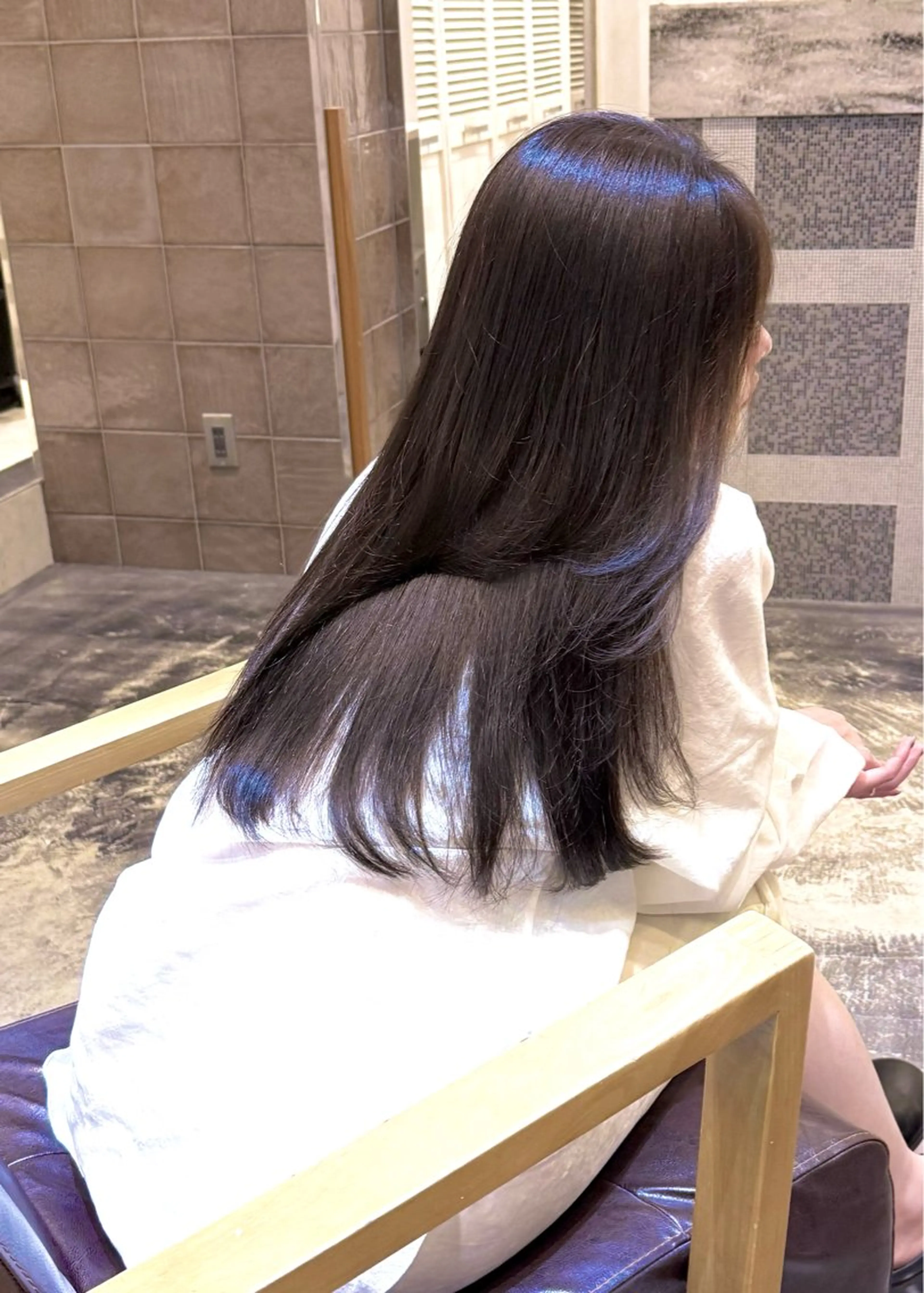 ロング ロングレイヤー レイヤーカット ロング カット ヘアカラー トリートメント 艶カラー×顔まわり カット片山聖のヘアスタイル