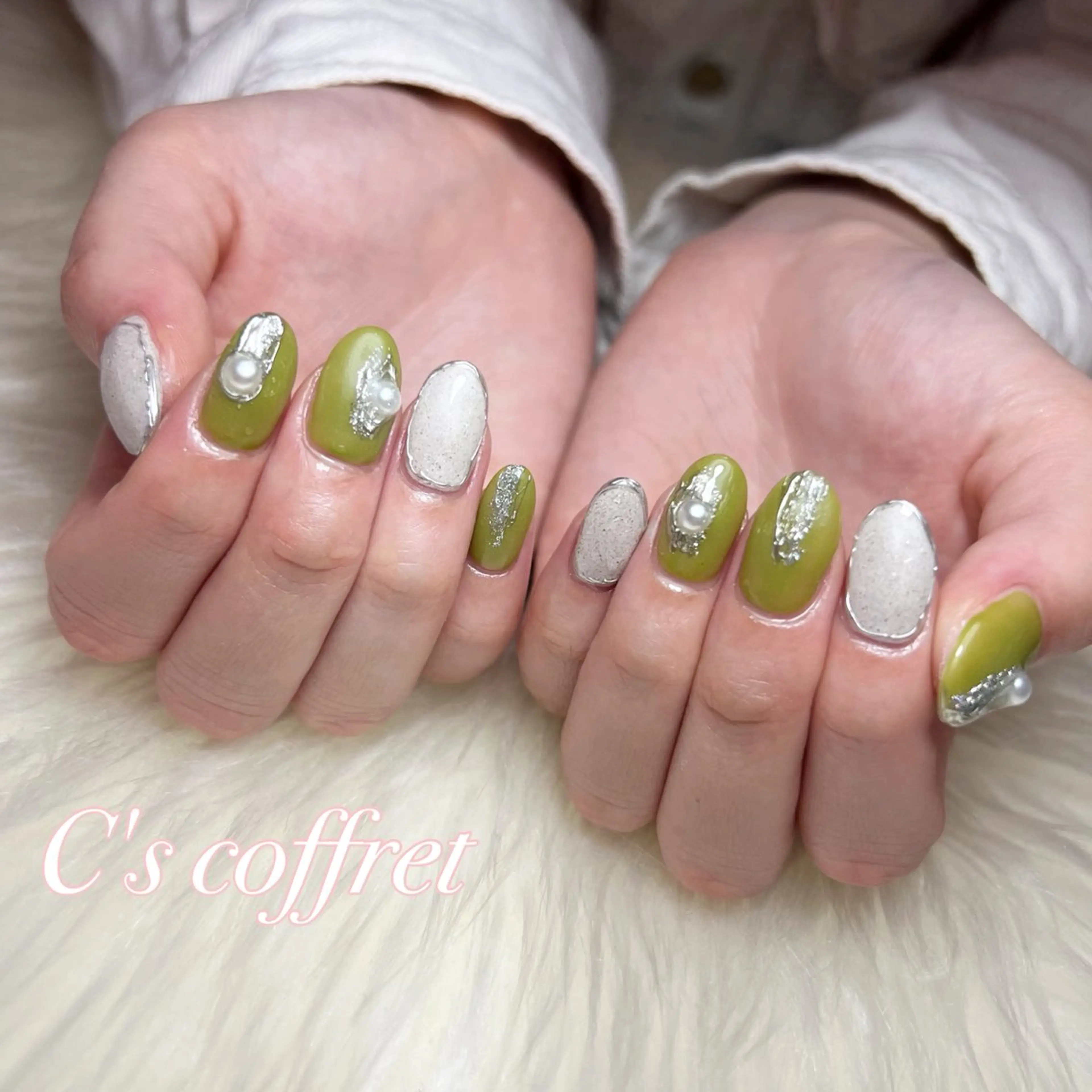 ネイル C's coffret所属・C's coffretのネイルデザイン