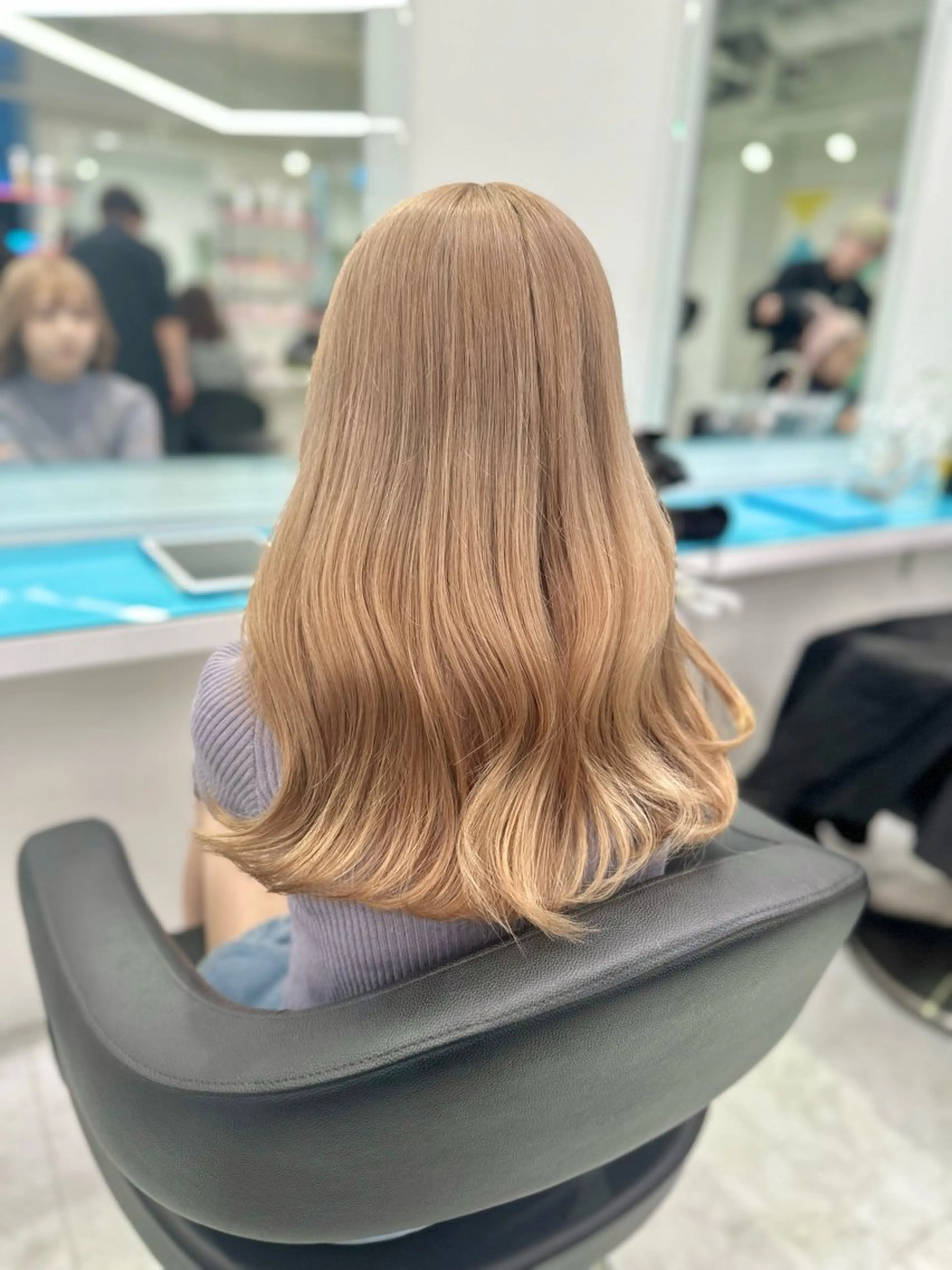 セミロング カラー ハイトーンカラー ♡ダブルカラー特化♡ miyuのヘアスタイル