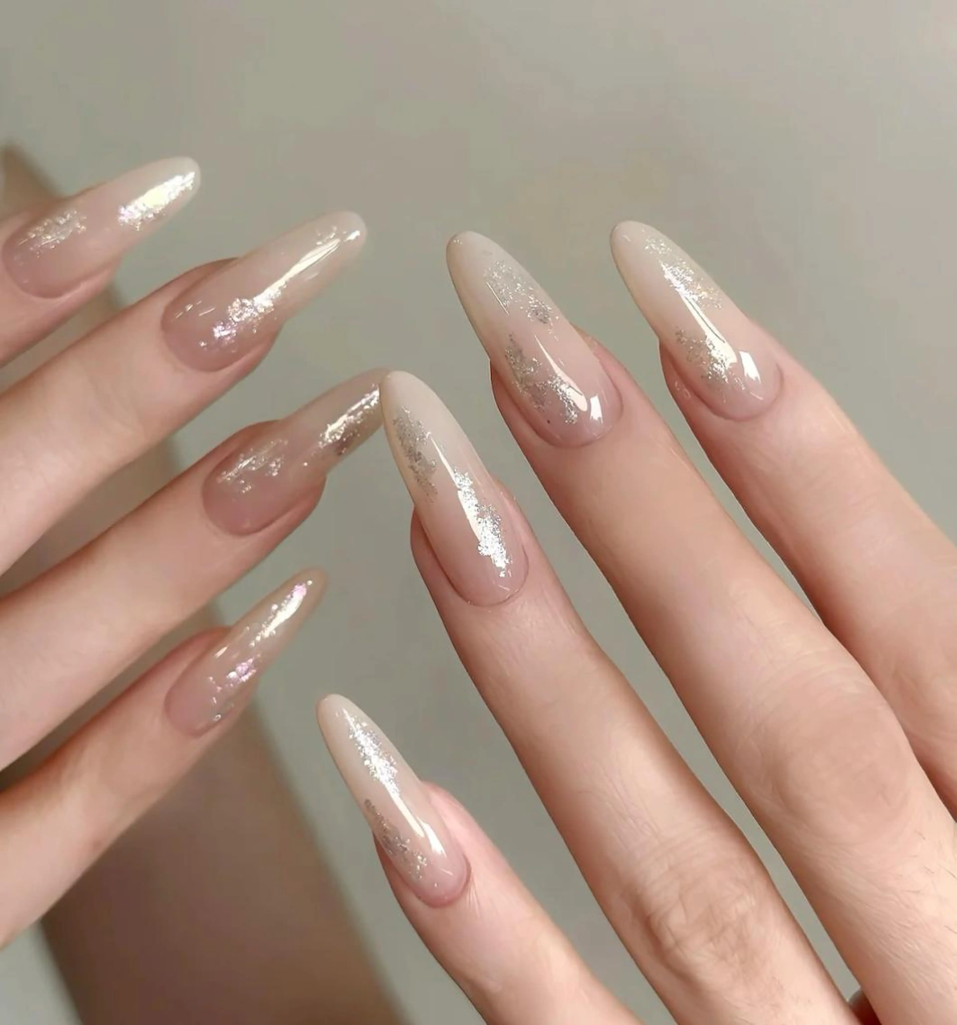 ネイル RAFFINE 月🦋🩵のネイルデザイン