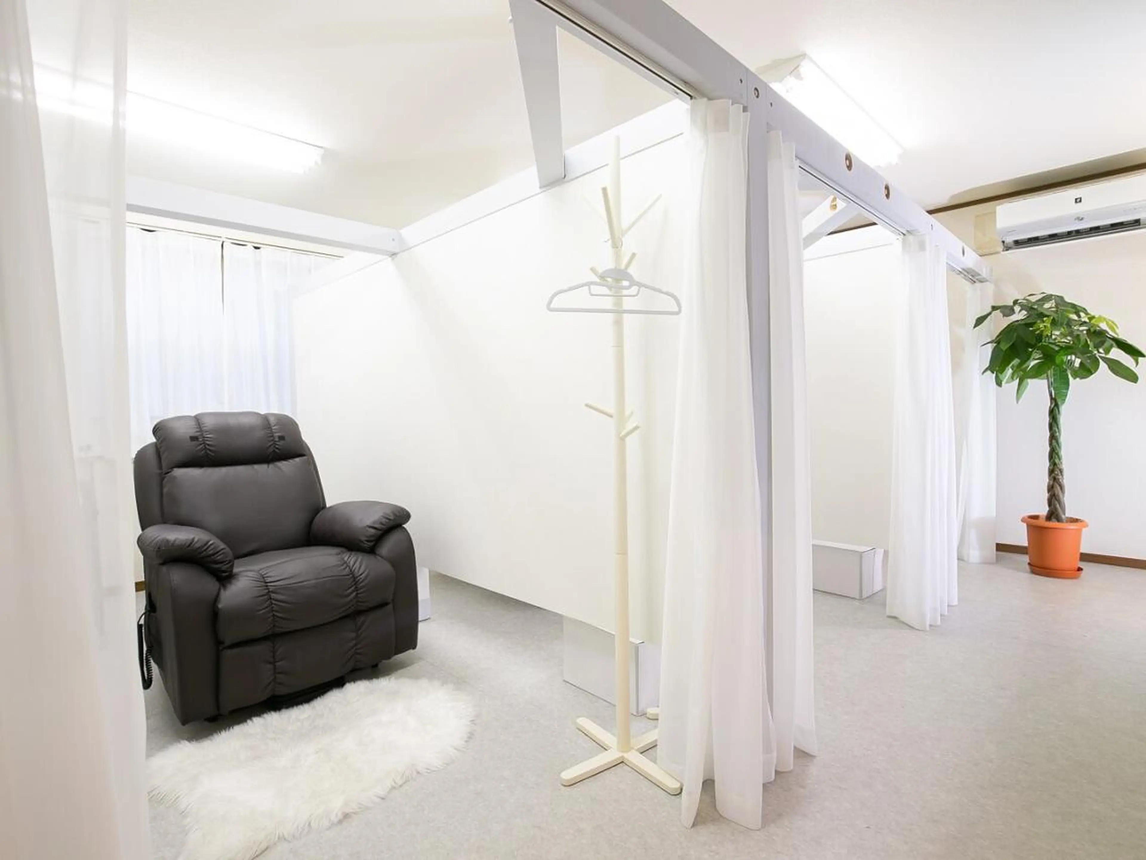 アイブロウ HEXA AMIの眉毛・アイブロウイメージ