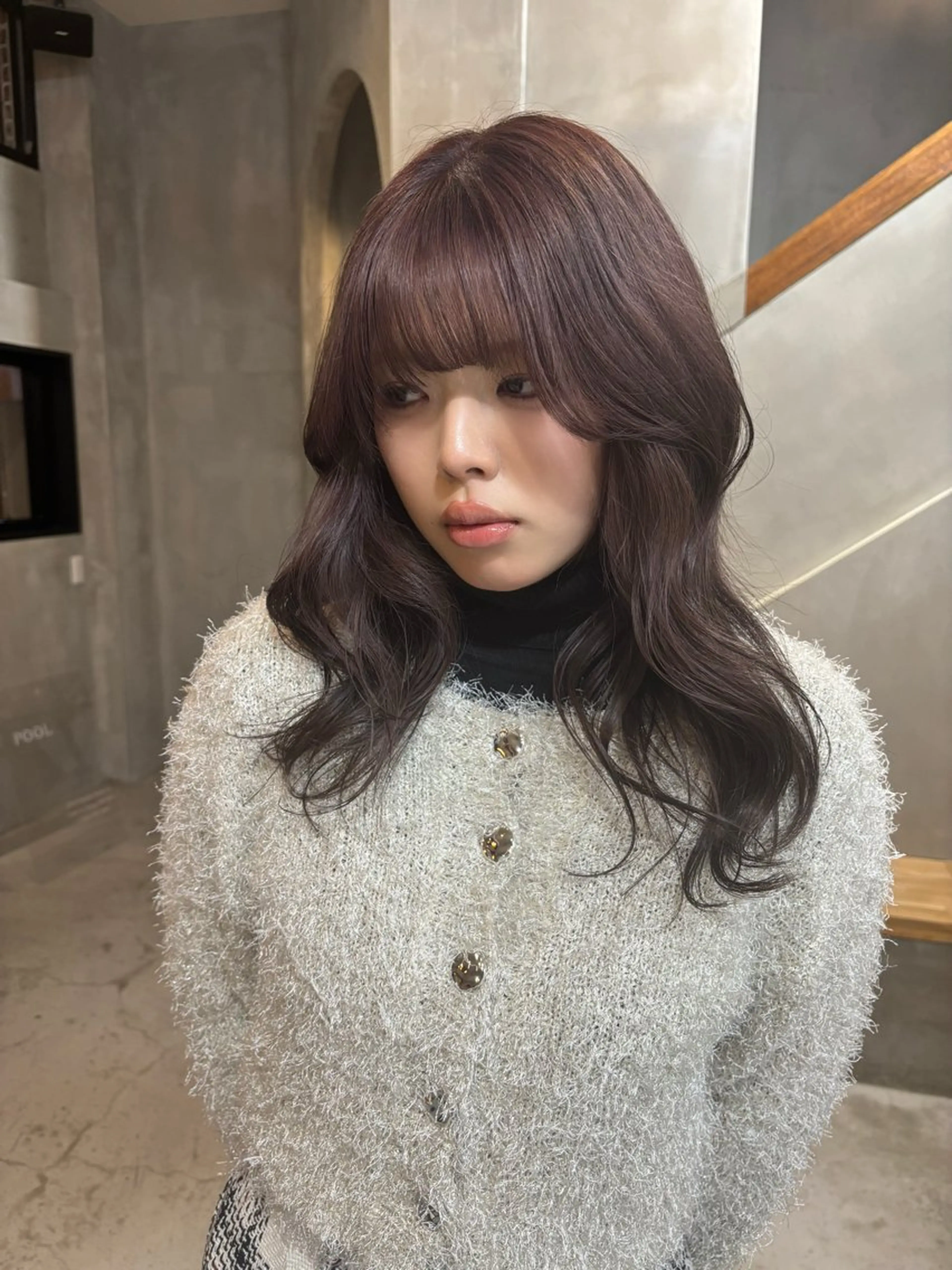 セミロング カラー 小西 萌々香のヘアスタイル