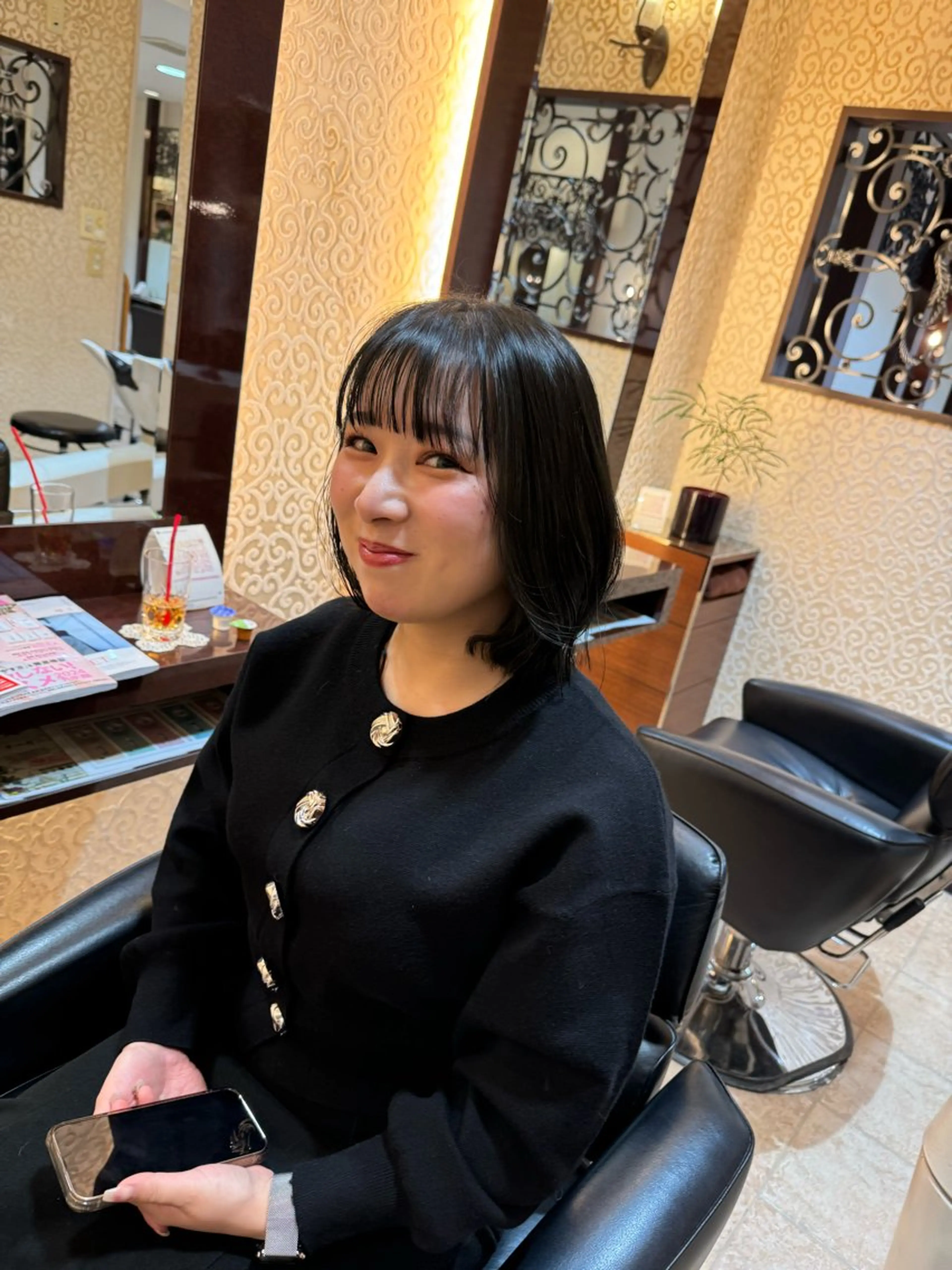 セミロング 郷右近 すずのヘアスタイル