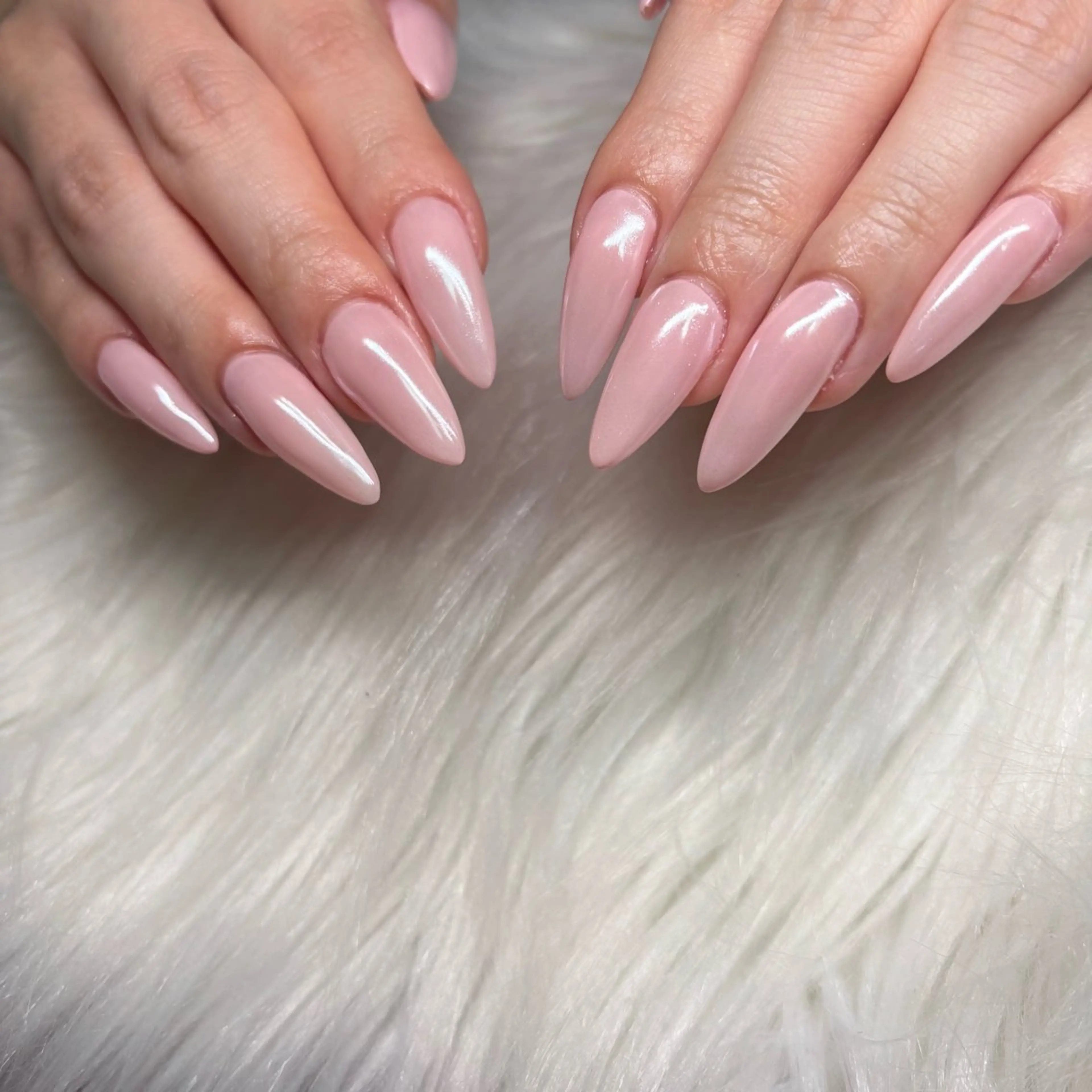 ネイル ピンク スカルプネイル ハンドネイル RE💟N.NAIL ラテン系お姉さんのネイルデザイン