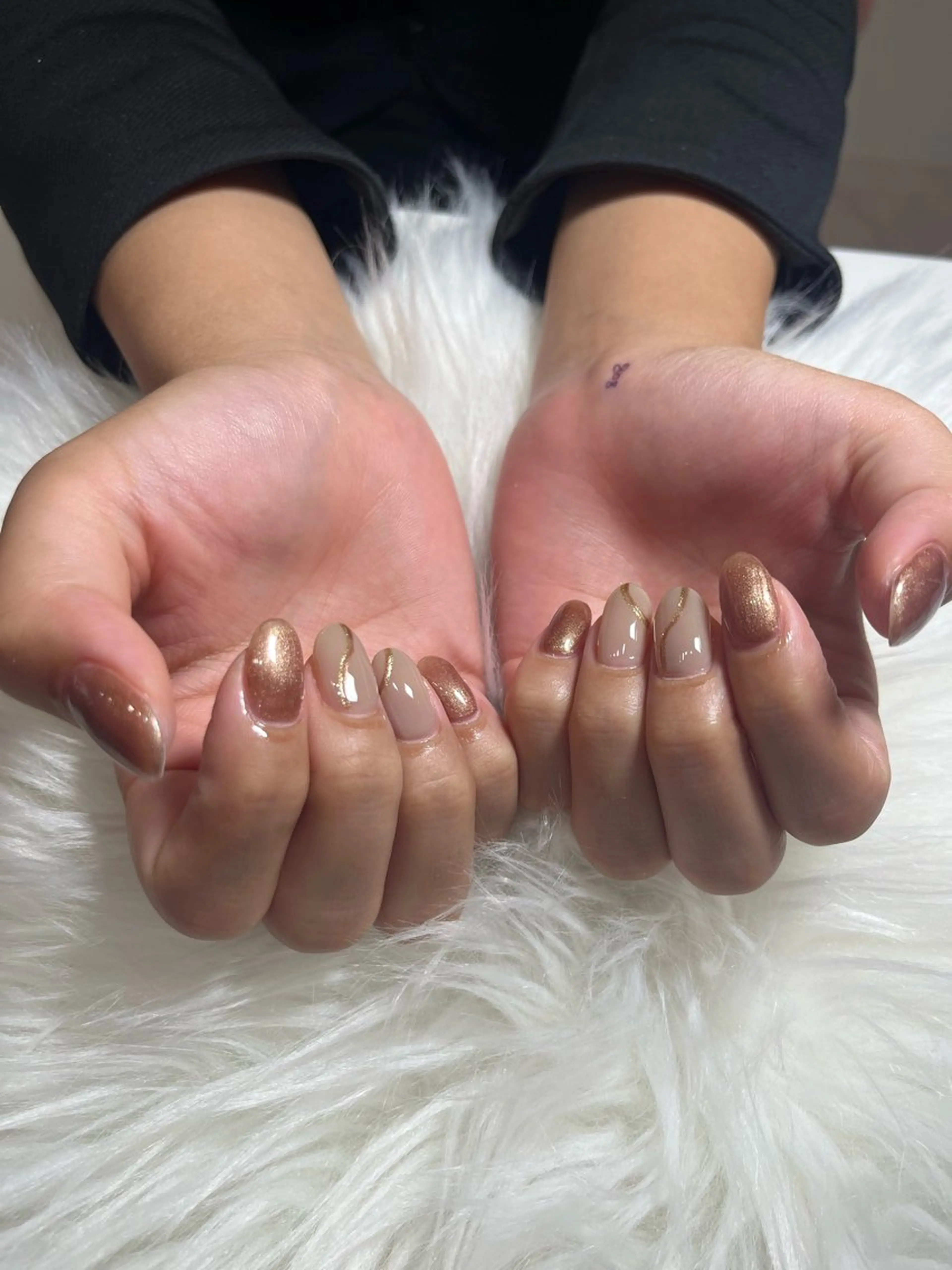 ネイル ハンドネイル 冨田 茉優のネイルデザイン