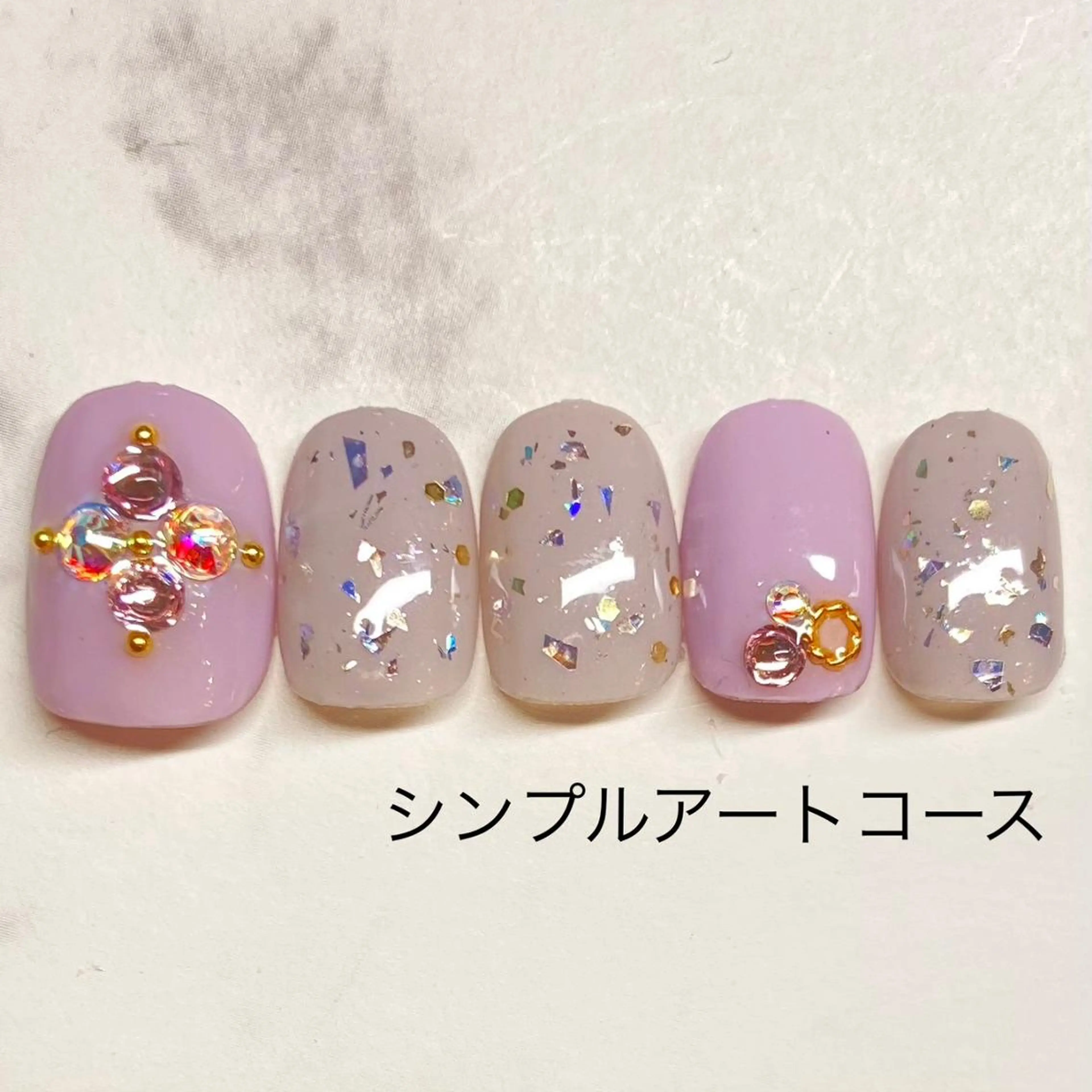 ミディアム ハンドネイル ネイルサロン Bliss（ブリス）のネイルデザイン