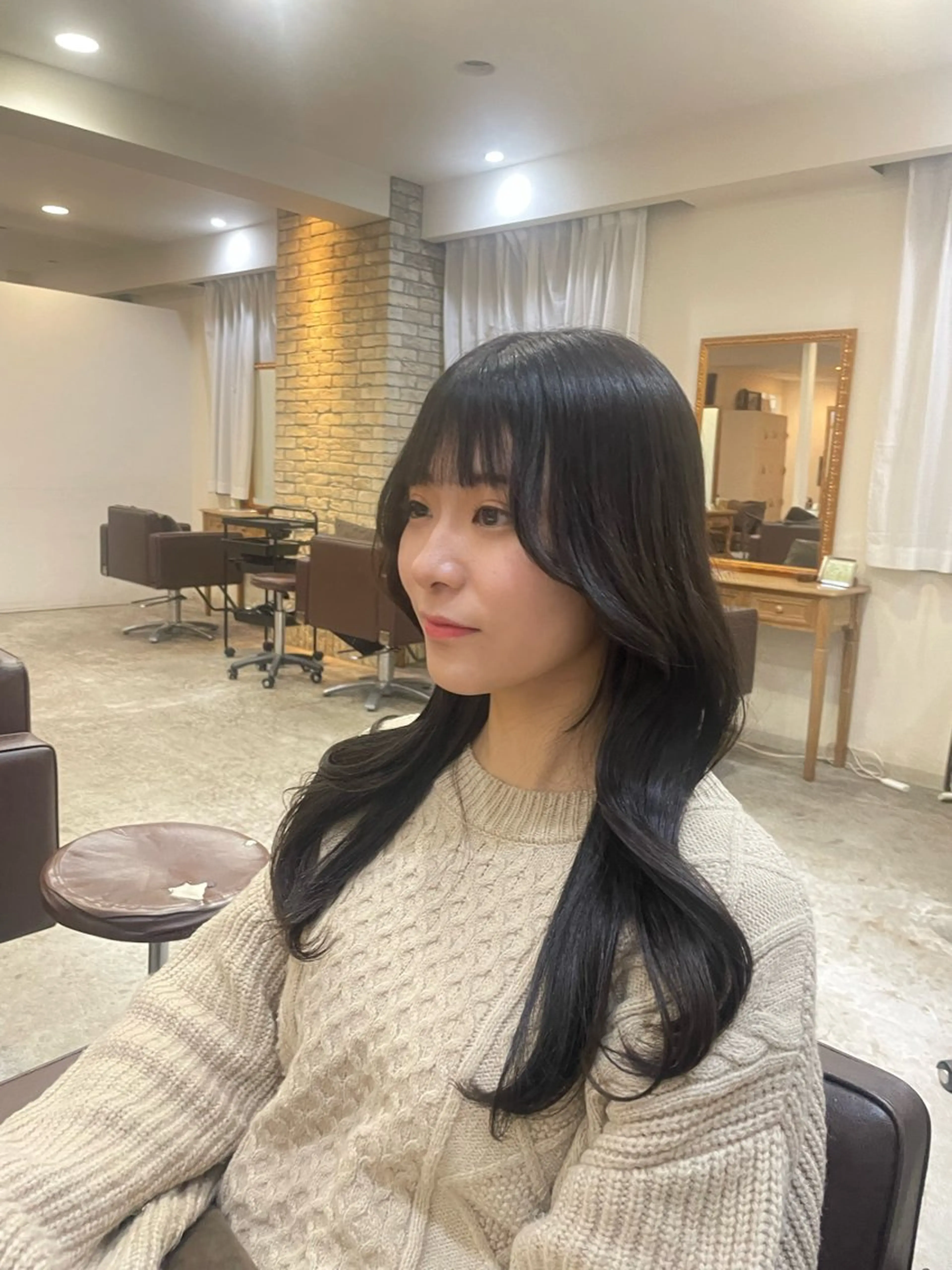 セミロング ヘアカラー トリートメント 髪質改善特化🫧韓国 🇰🇷amiruのヘアスタイル