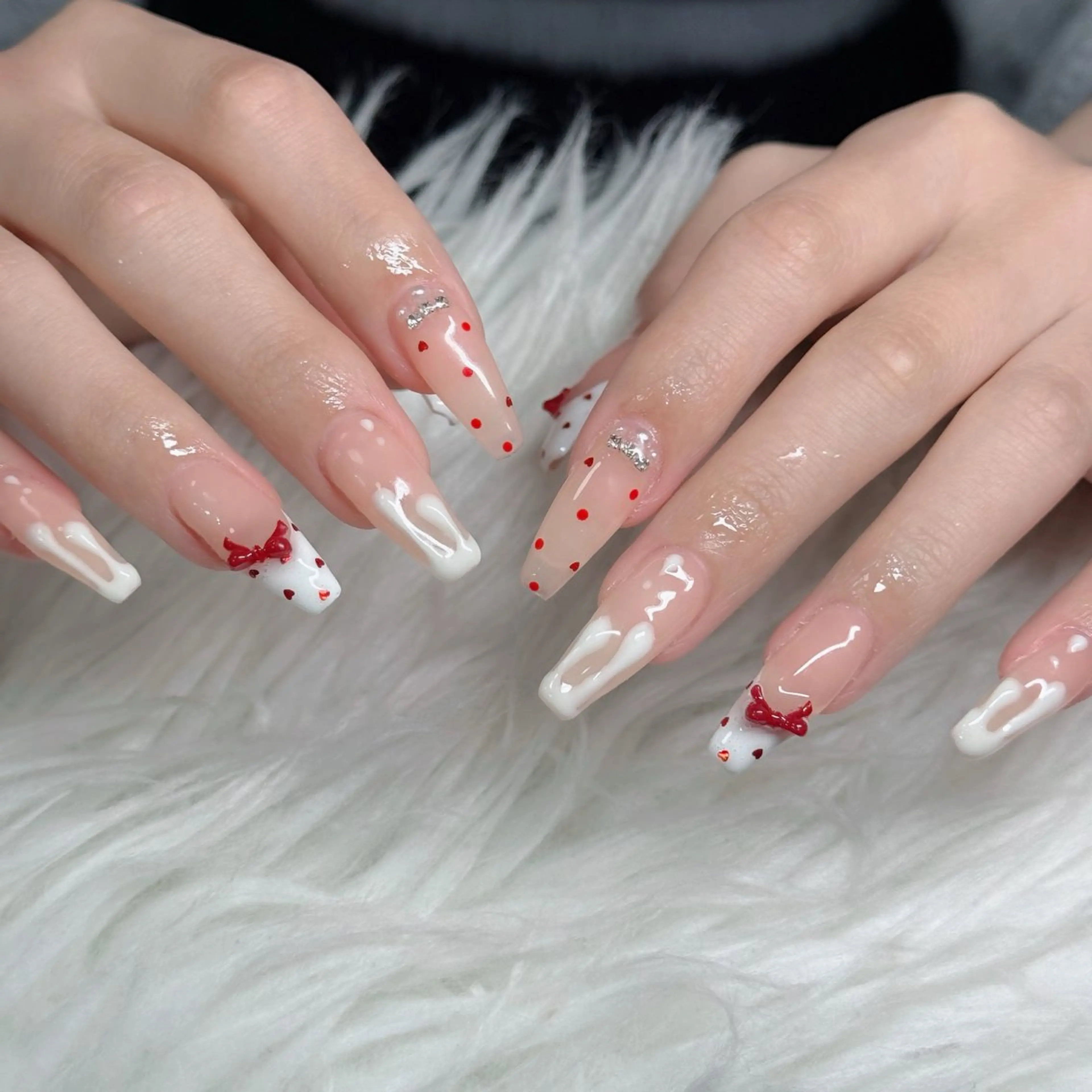 ネイル 成人式 ロングネイル マグネットネイル 大理石ネイル(マーブル) リボン ハンドネイル Hani Nail Salonのネイルデザイン