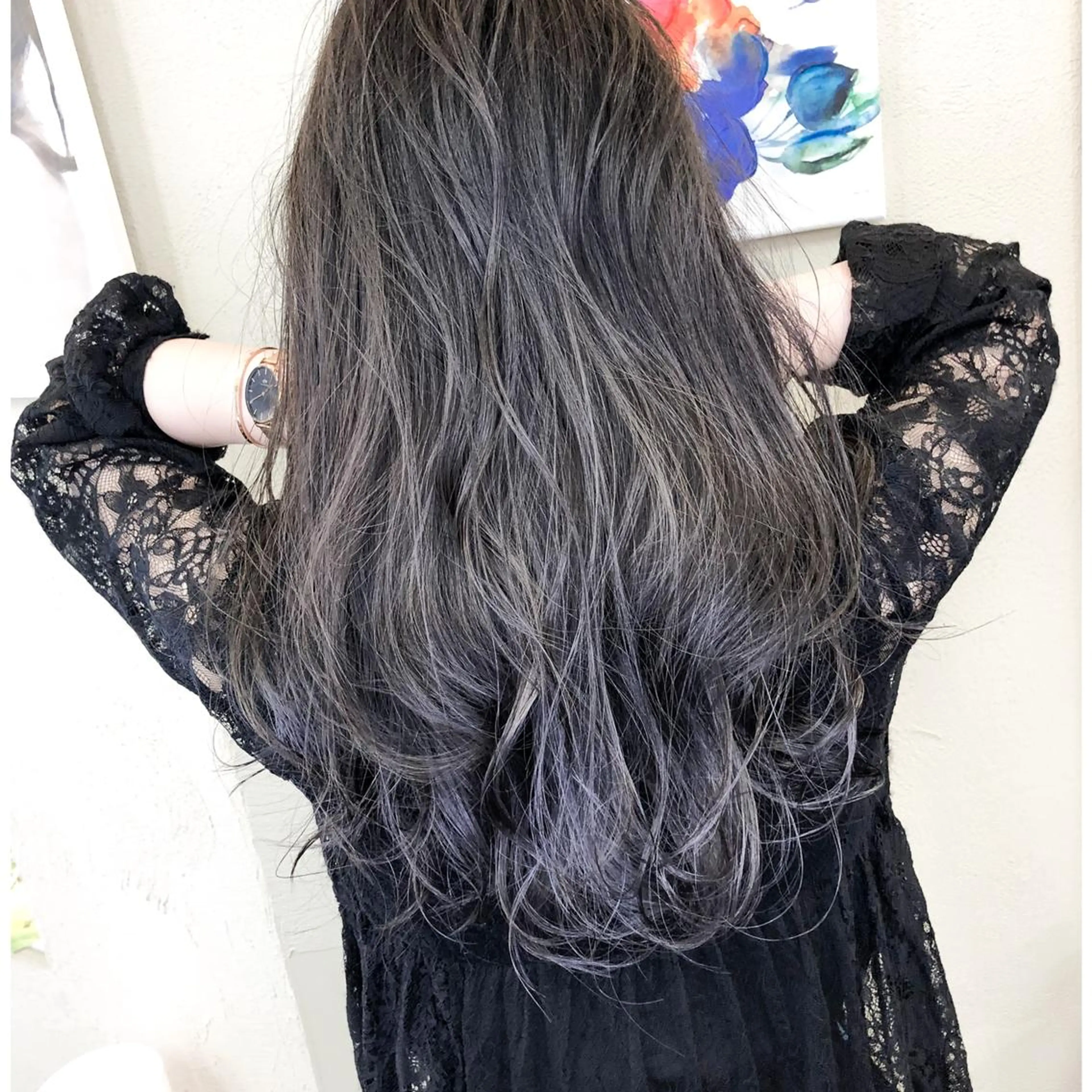 ロング カラー ヘアアレンジ アッシュ アッシュグレー バレイヤージュ ベージュカラー ブリーチ 髪質改善&韓国風特化 型サロン ミシェリーのヘアスタイル