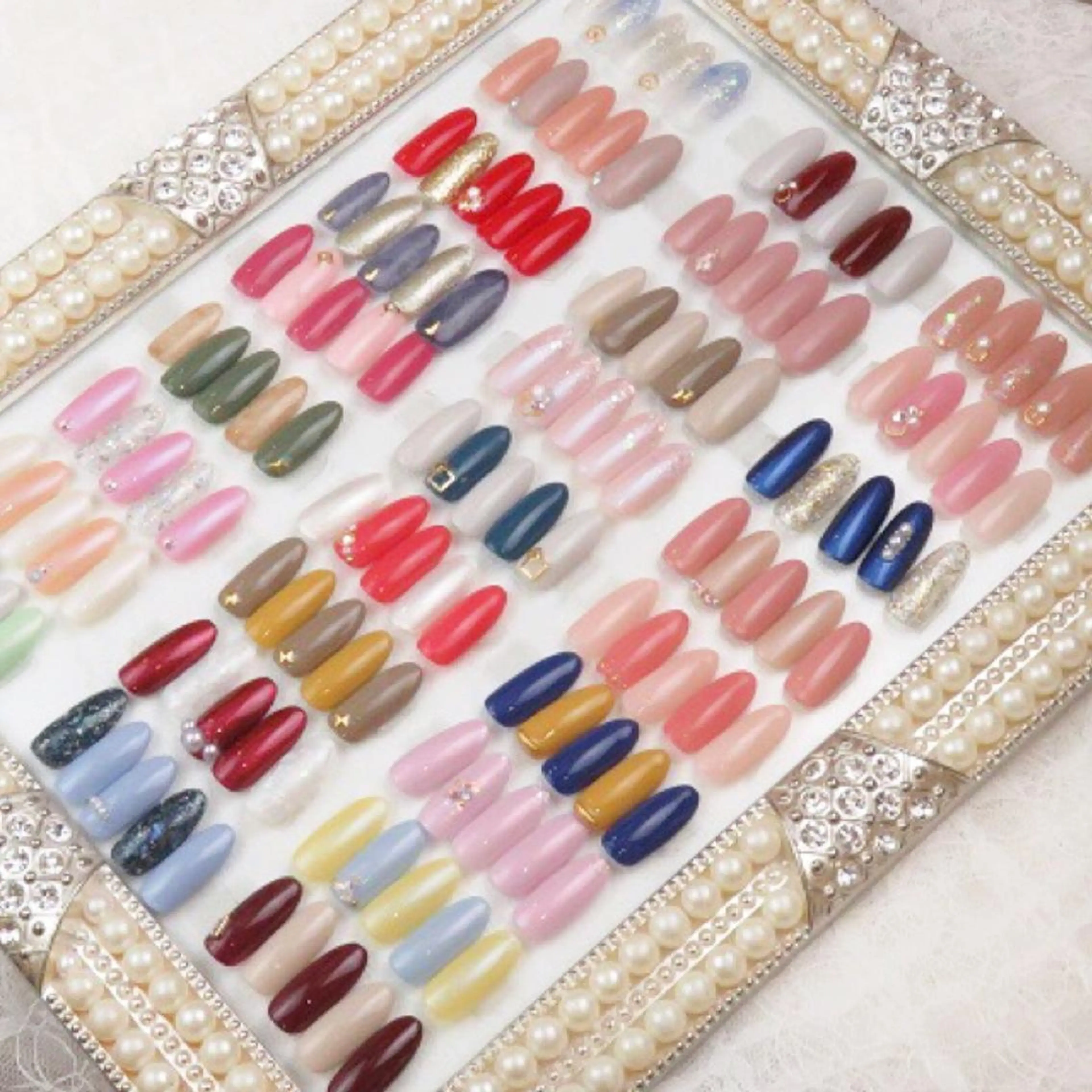 ネイル シンプルネイル ストーンネイル wowvi ワウビーのネイルデザイン