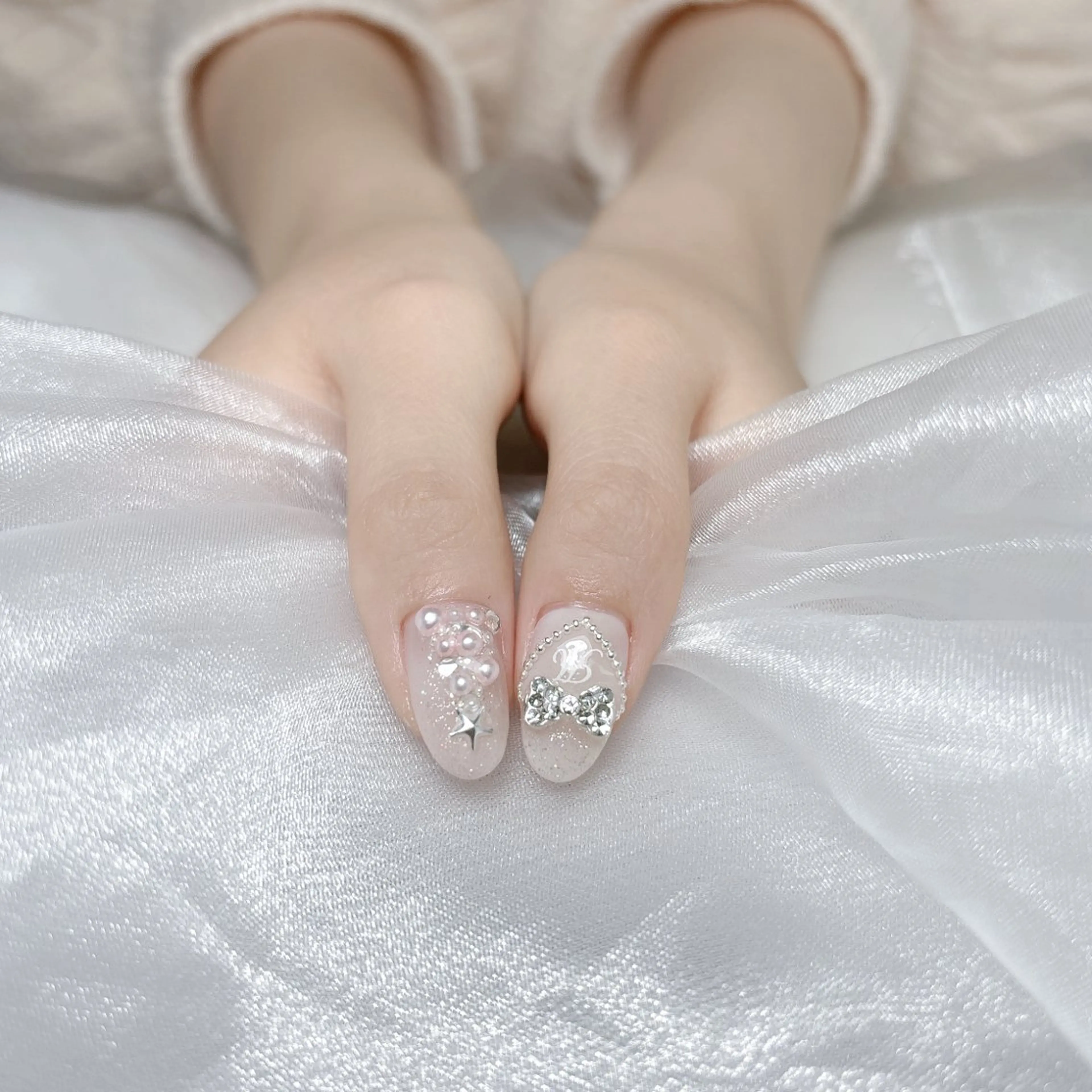 ネイル 成人式 ジェルネイル ロングネイル マグネットネイル ミディアムネイル ハンドネイル MoMoA Nail ネイル長さ出し専門店のネイルデザイン