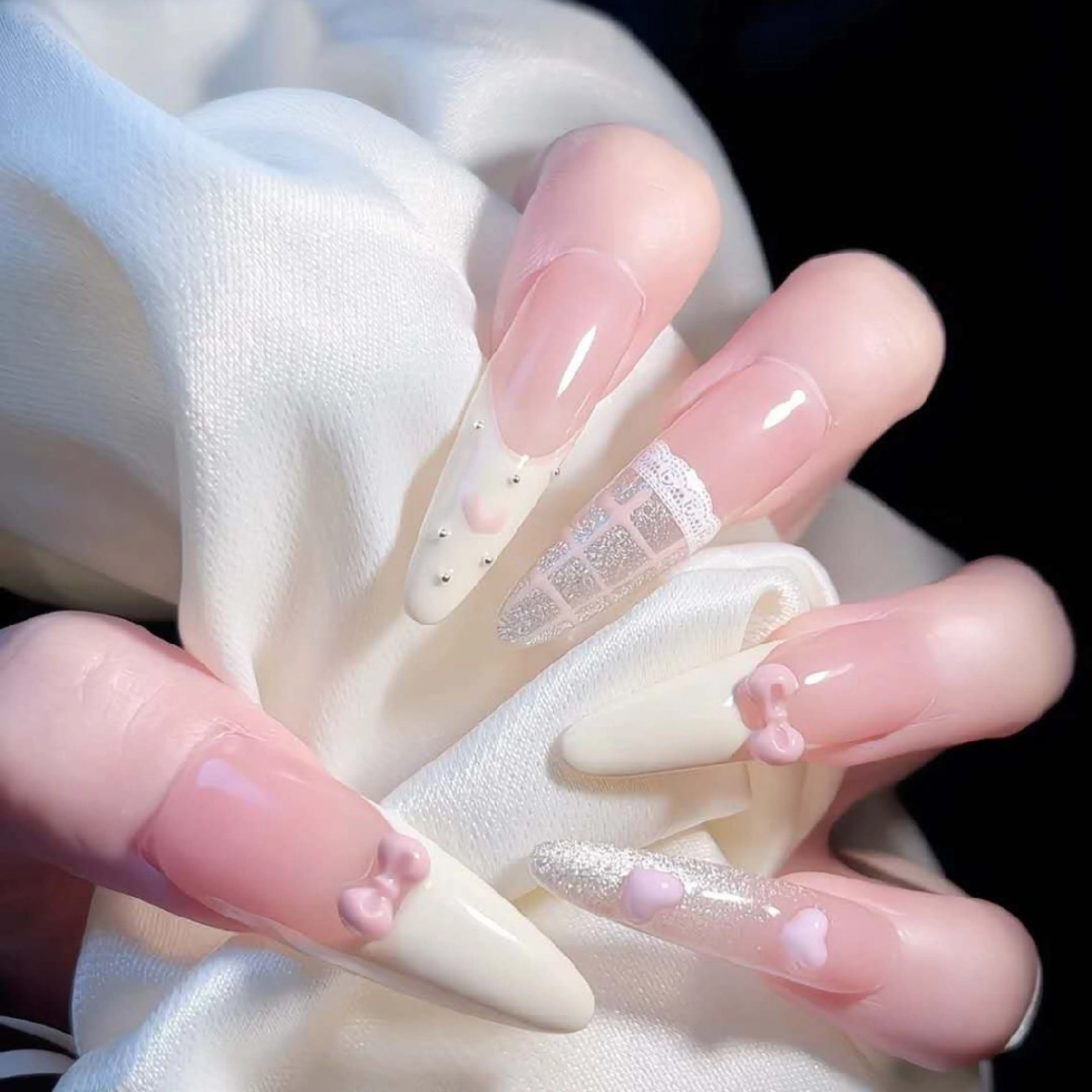 ネイル 小島 阿佑美のネイルデザイン