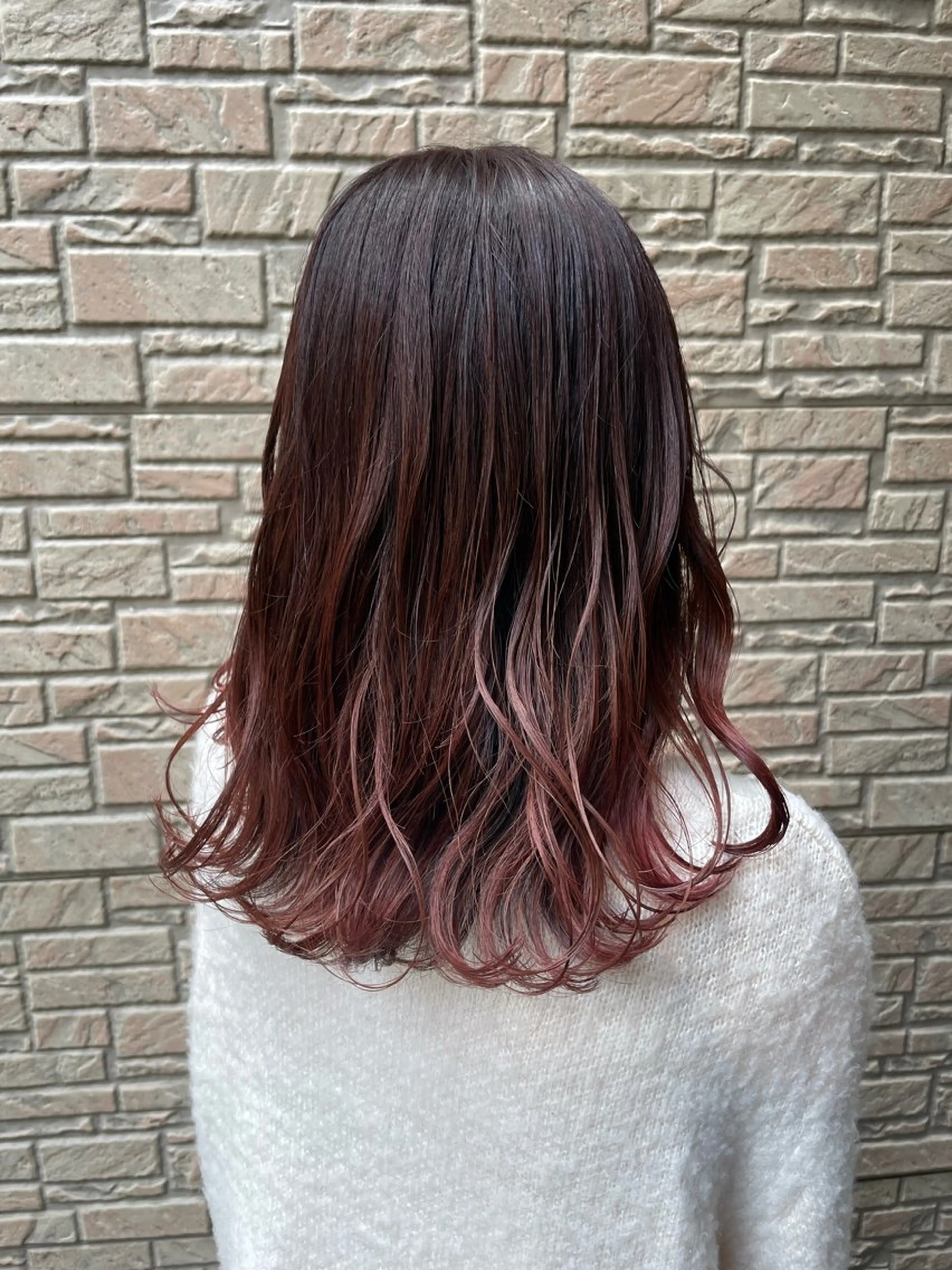ミディアム ワタナベ テルマサのヘアスタイル