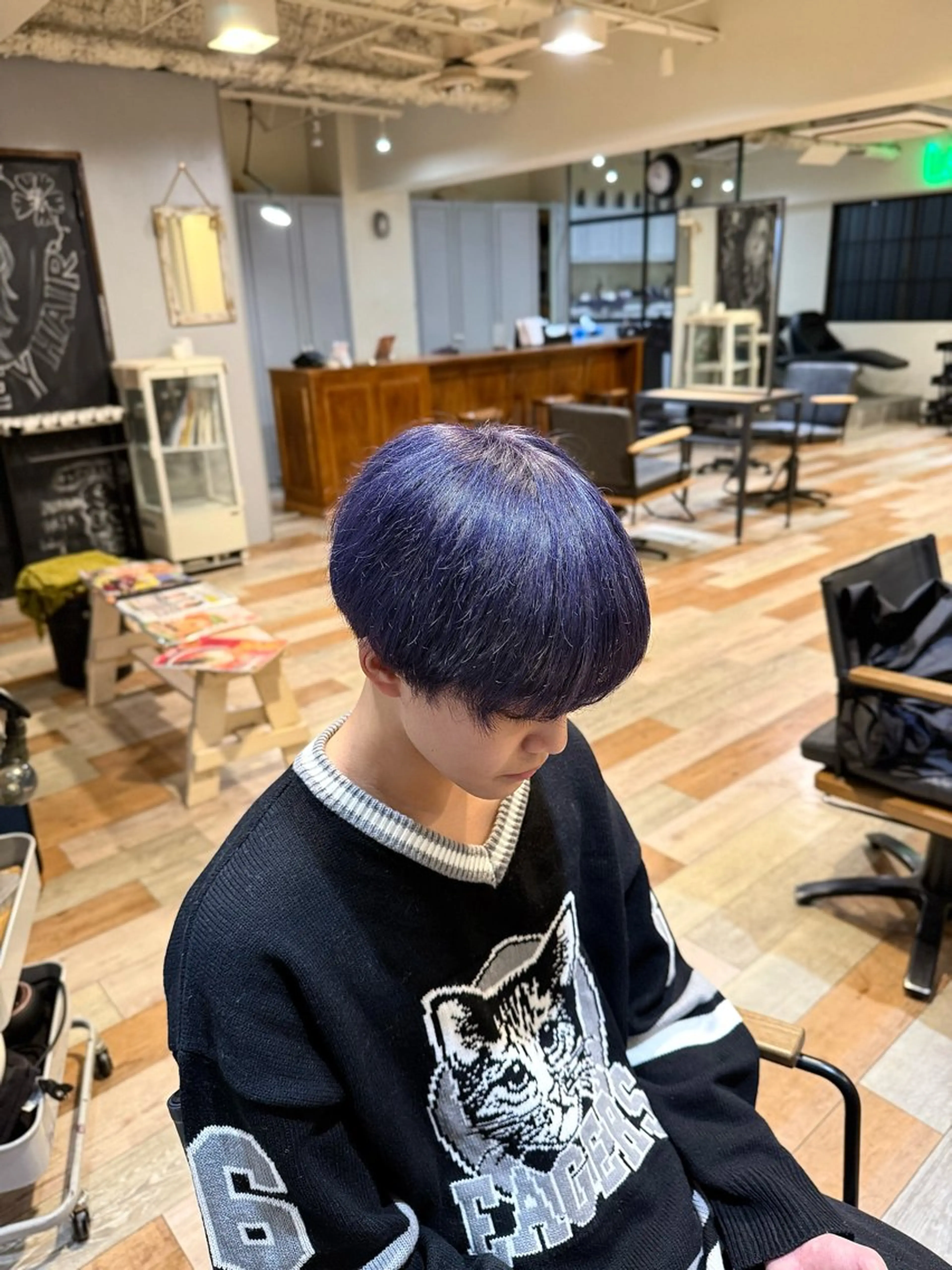 カラー メンズ メンズブリーチ メンズハイトーン ブリーチ ケアブリーチ ハイトーンカラー ヘアカラー トリートメント メンズカット/パーマ 艶カラーTAIGA︎のヘアスタイル