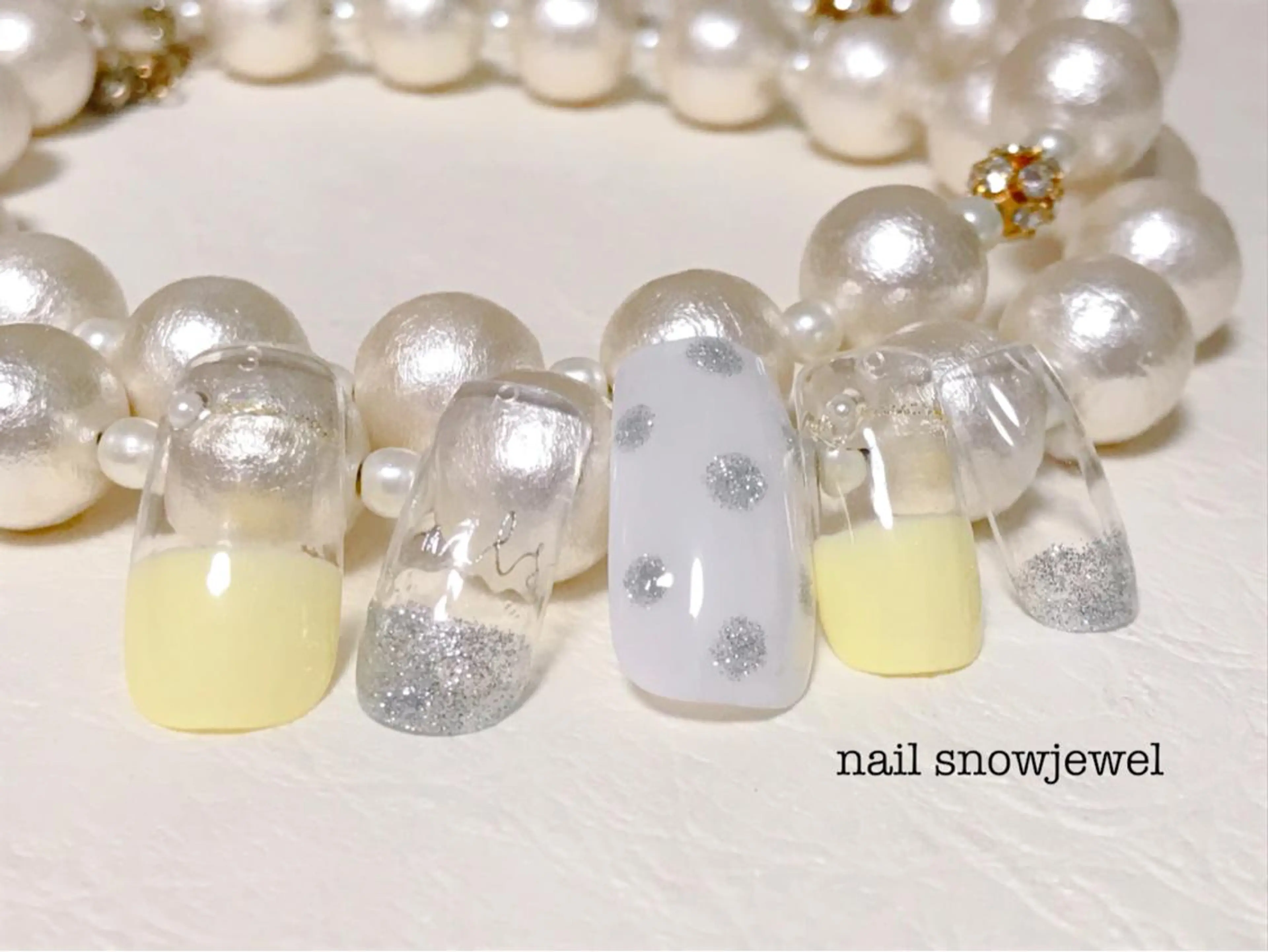 ネイル ドット フレンチネイル nail snowjewelのネイルデザイン