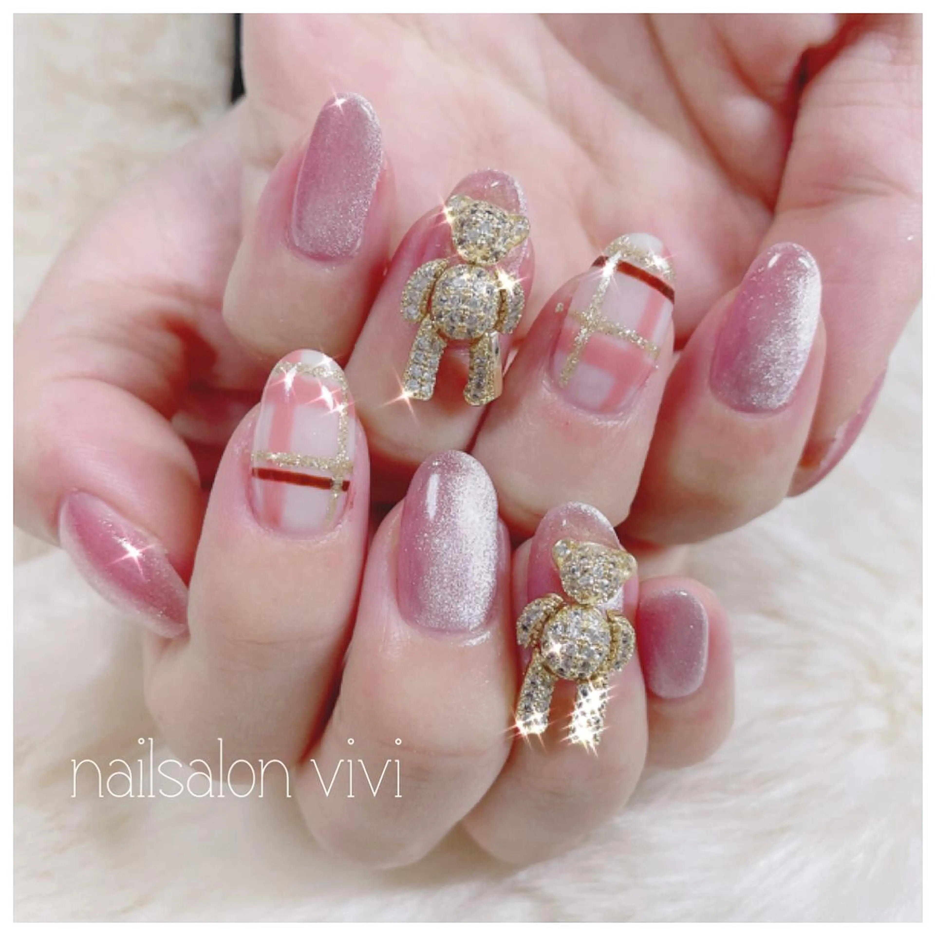 ネイル ＶＩＶＩ nailsalonのネイルデザイン