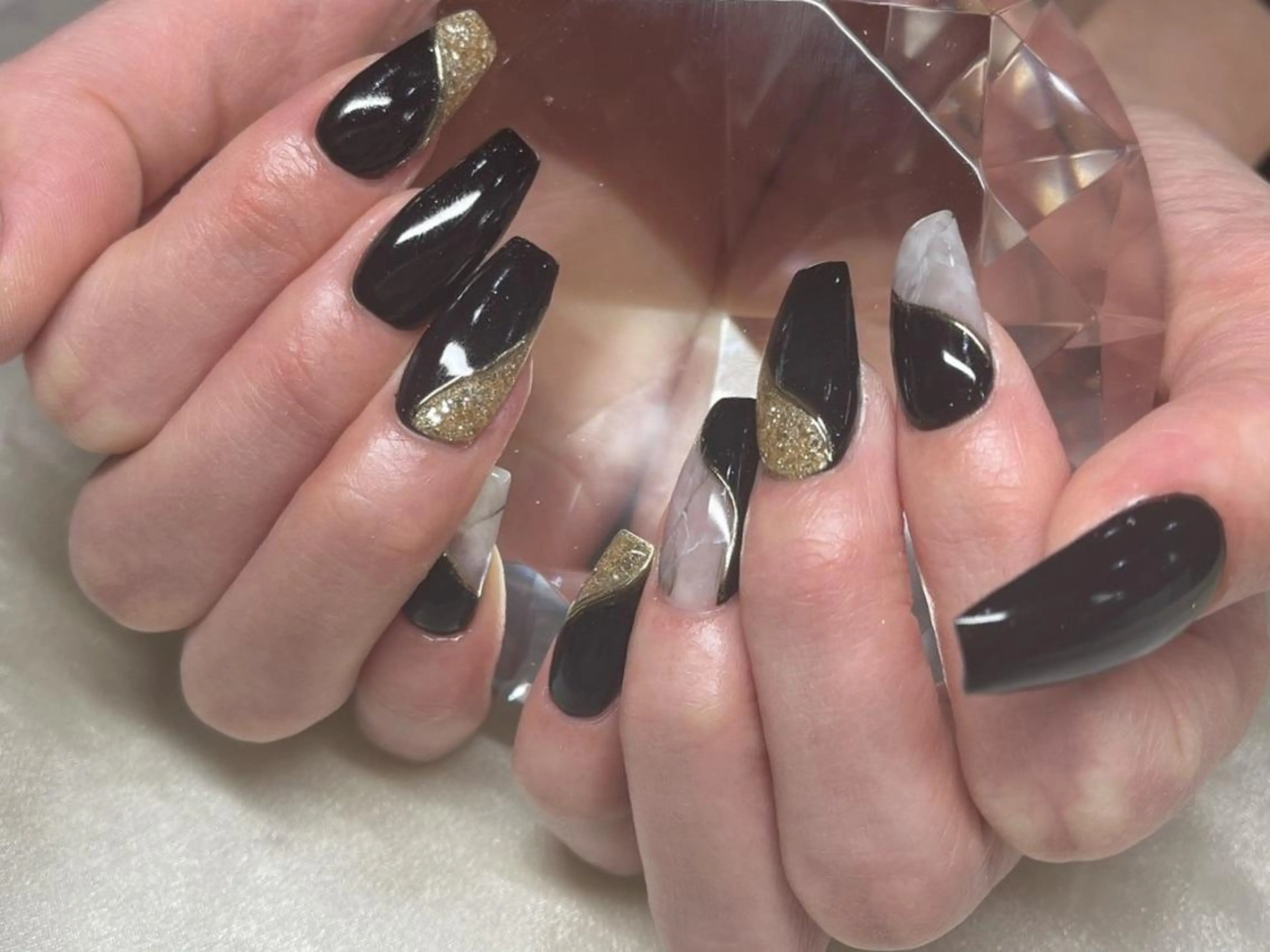 ネイル マツエク・マツパ アイブロウ 韓国風マツエク パリジェンヌラッシュリフト まつげパーマ ワンホンマツエク 長さ出し ハンドネイル Nail&eye Belire 新宿のネイルデザイン