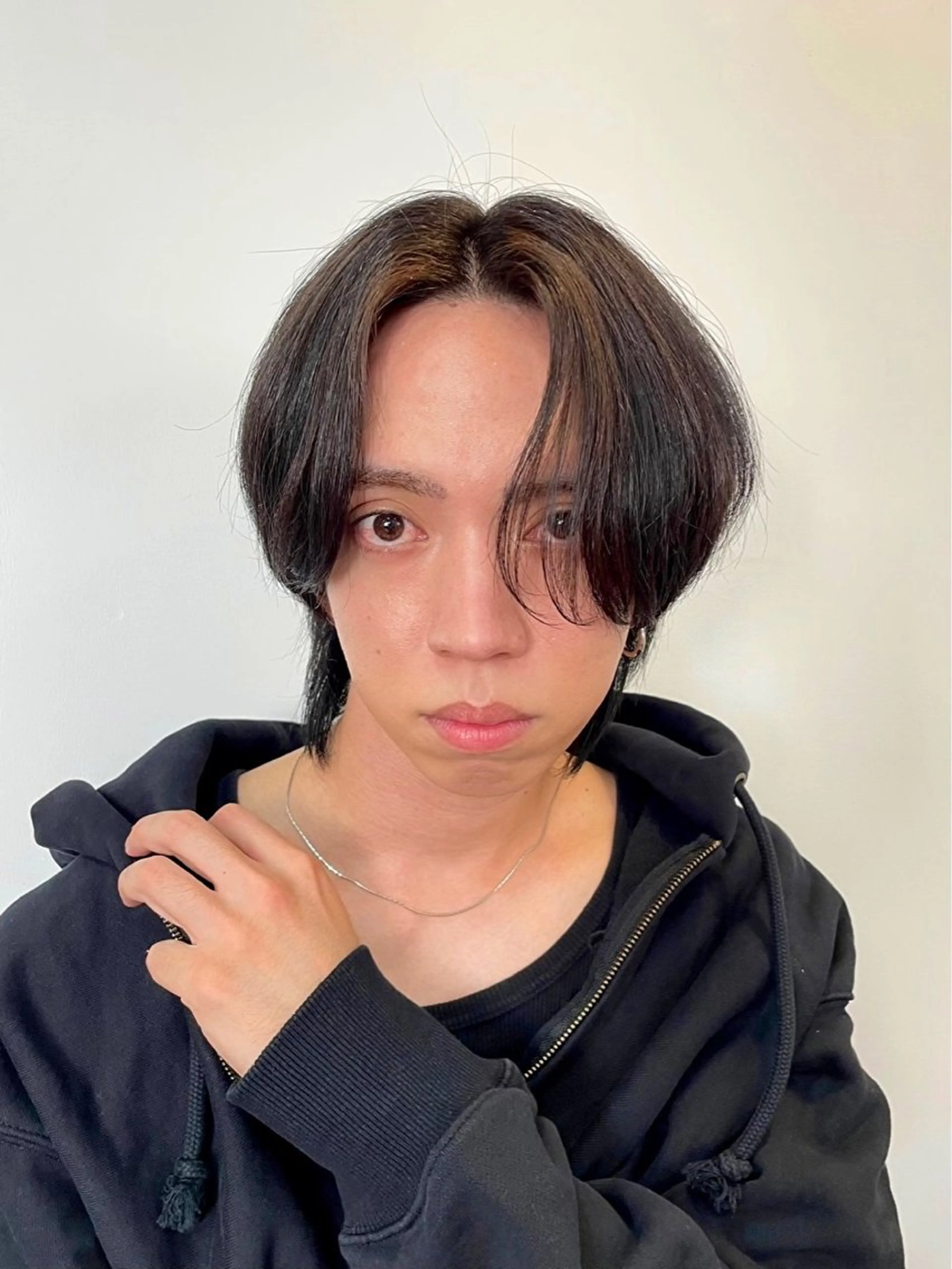 ミディアム パーマ メンズ ミディアムパーマ メンズパーマ ニュアンスパーマ カット パーマ STUDIO 4H所属・小山功陽 /メンズスタイルのヘアスタイル