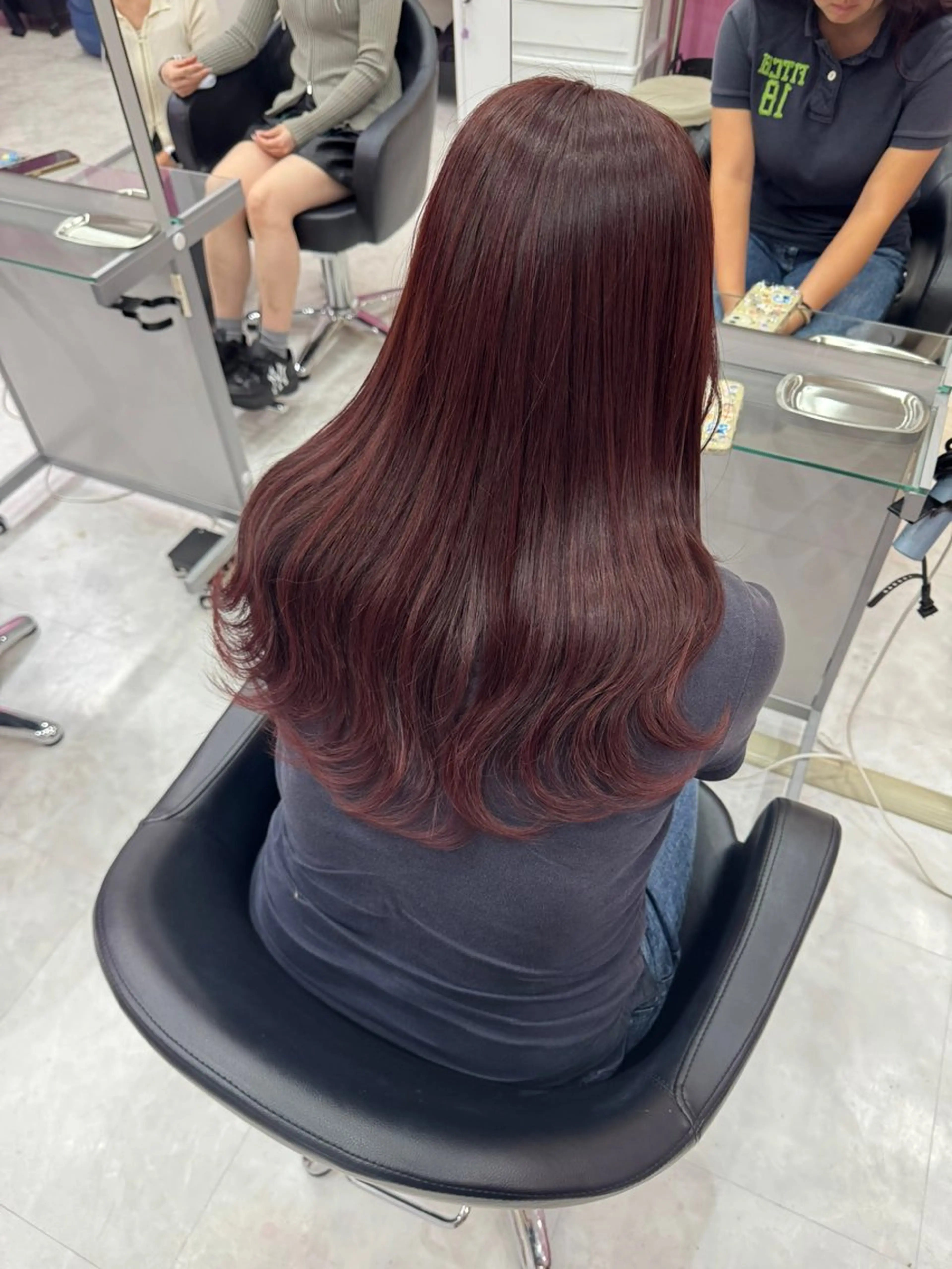 ミディアム 𝐘𝐮𝐤𝐢 ベージュ系カラーのヘアスタイル