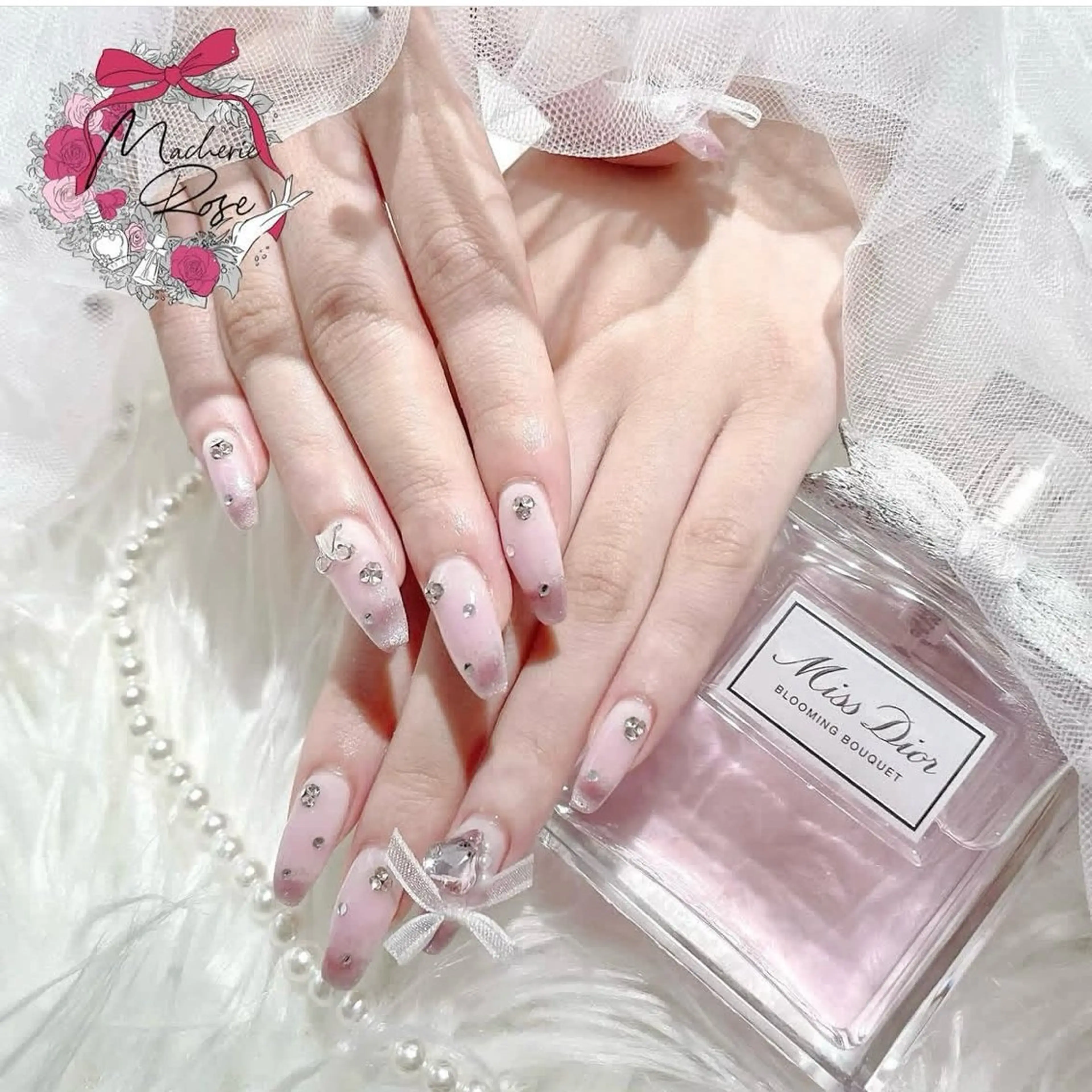 ネイル ハンドネイル ハンドケア マシェリローズ所属・Macherie Roseのネイルデザイン