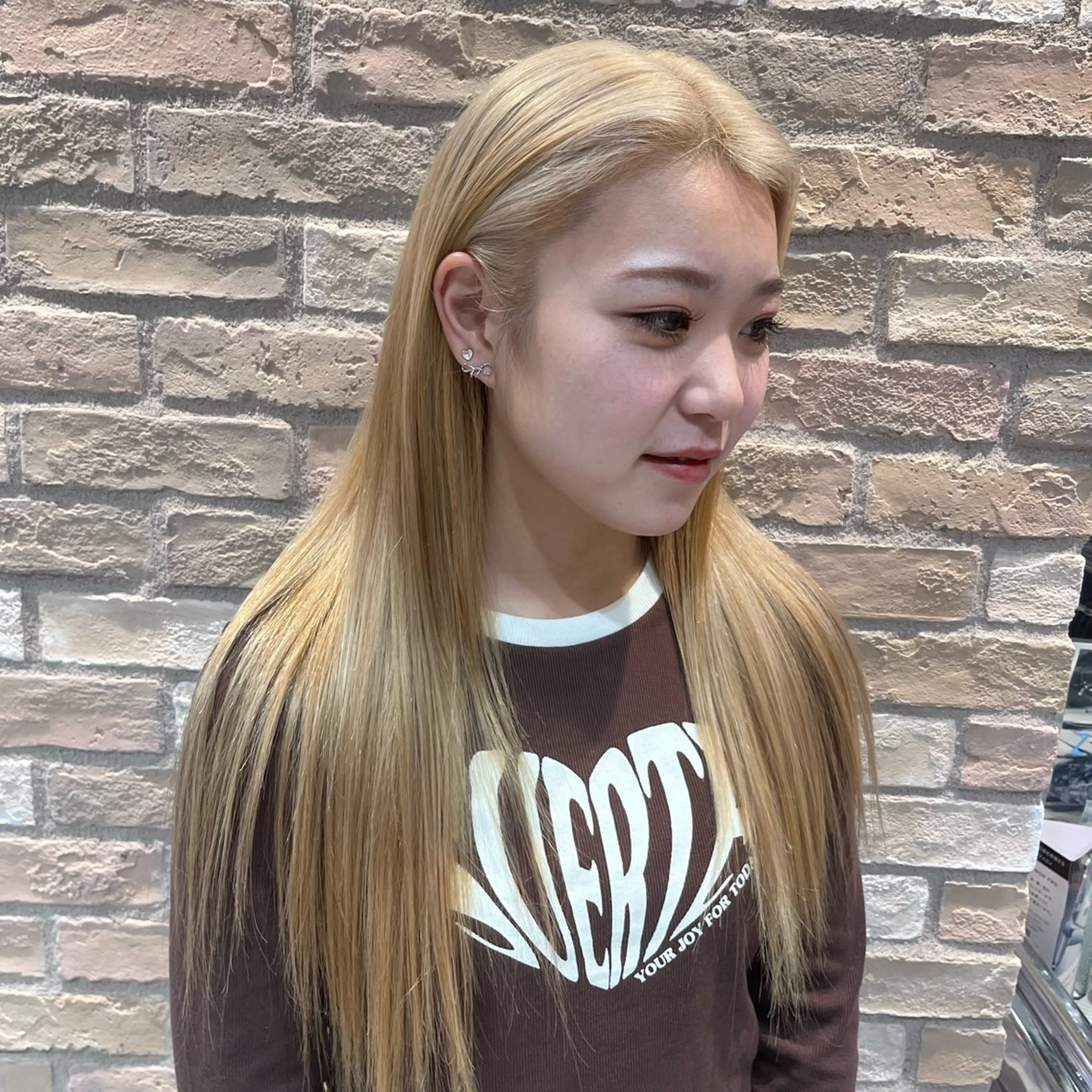 ロング カラー ハイトーンカラー ヘアカラー トリートメント 🩶レイナ🩶 color/nailのヘアスタイル