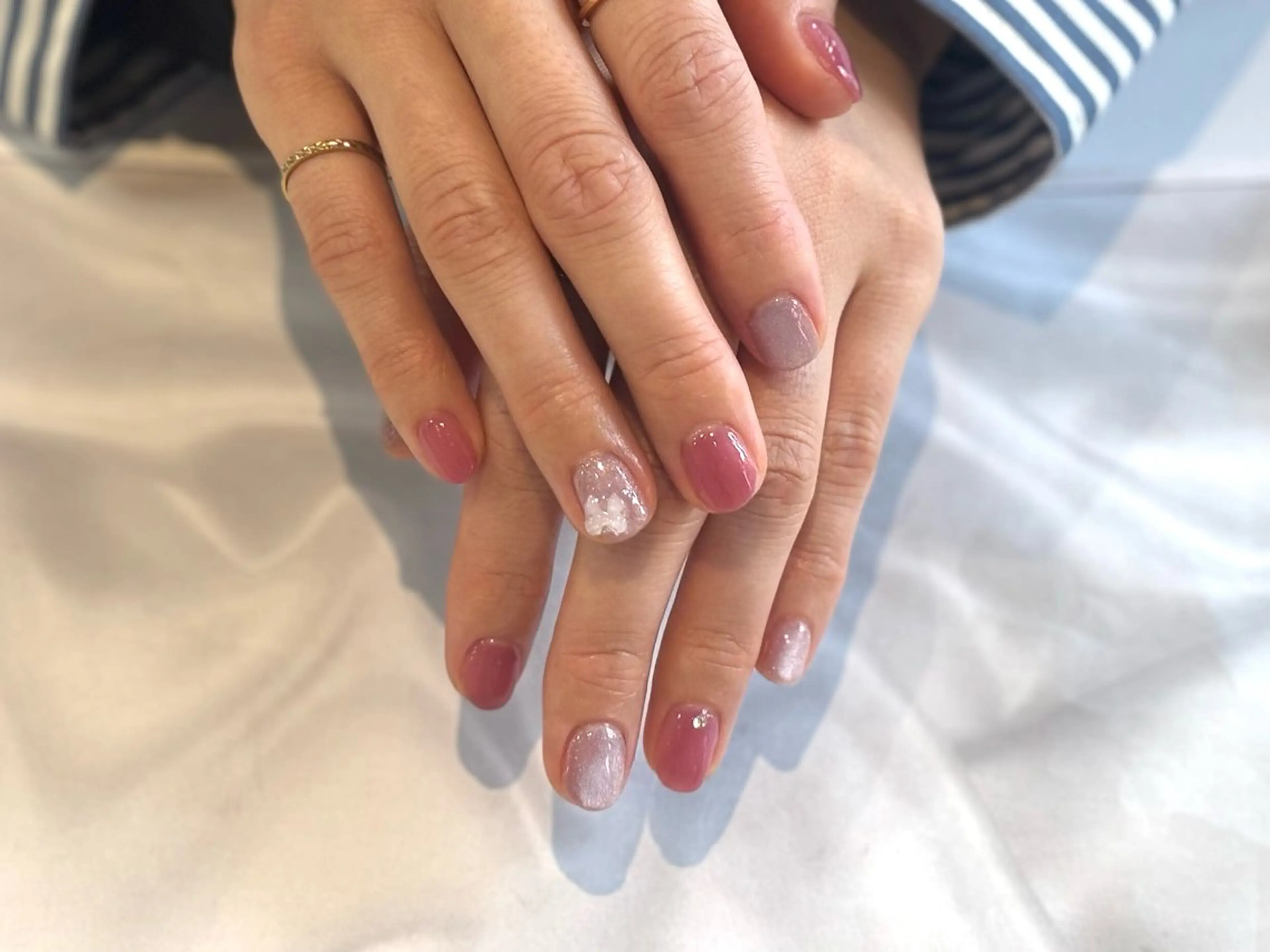 ネイル リボン 秋山 香穂のネイルデザイン