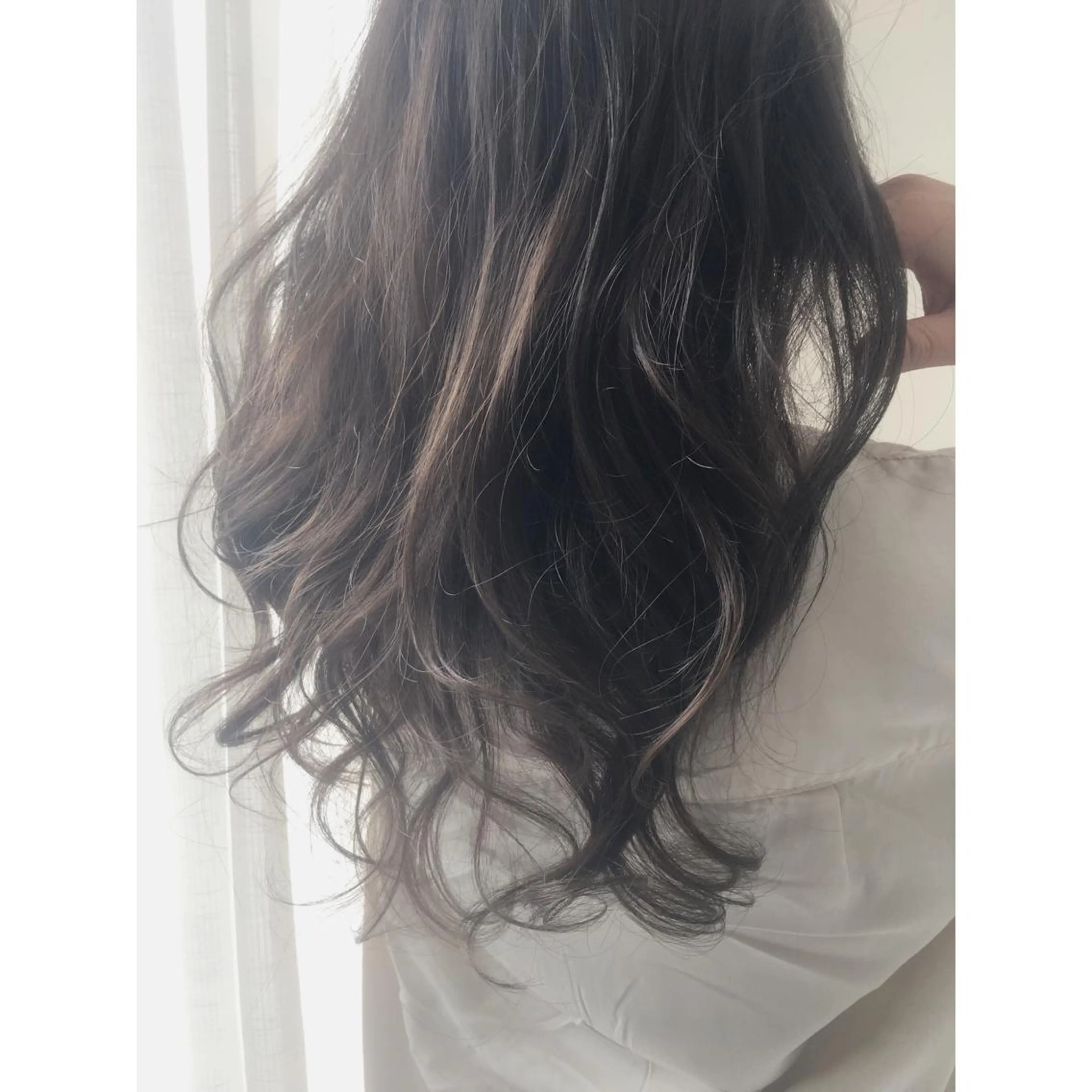 ロング カラー 透明感カラー カット ヘアカラー fio マナミのヘアスタイル