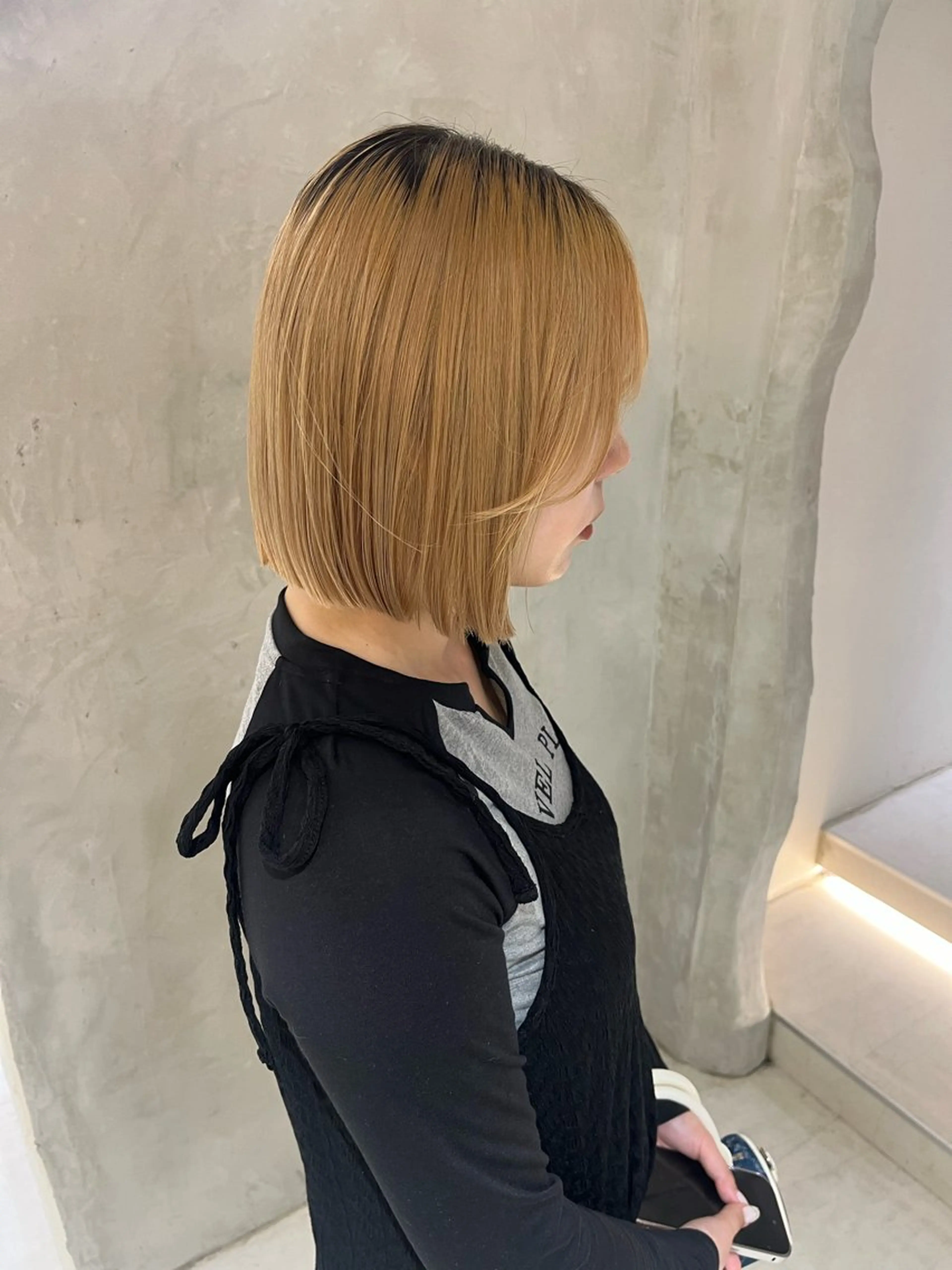 ショート effect横浜所属・切りっぱなしボブ/ 艶カラー/綾莉のヘアスタイル