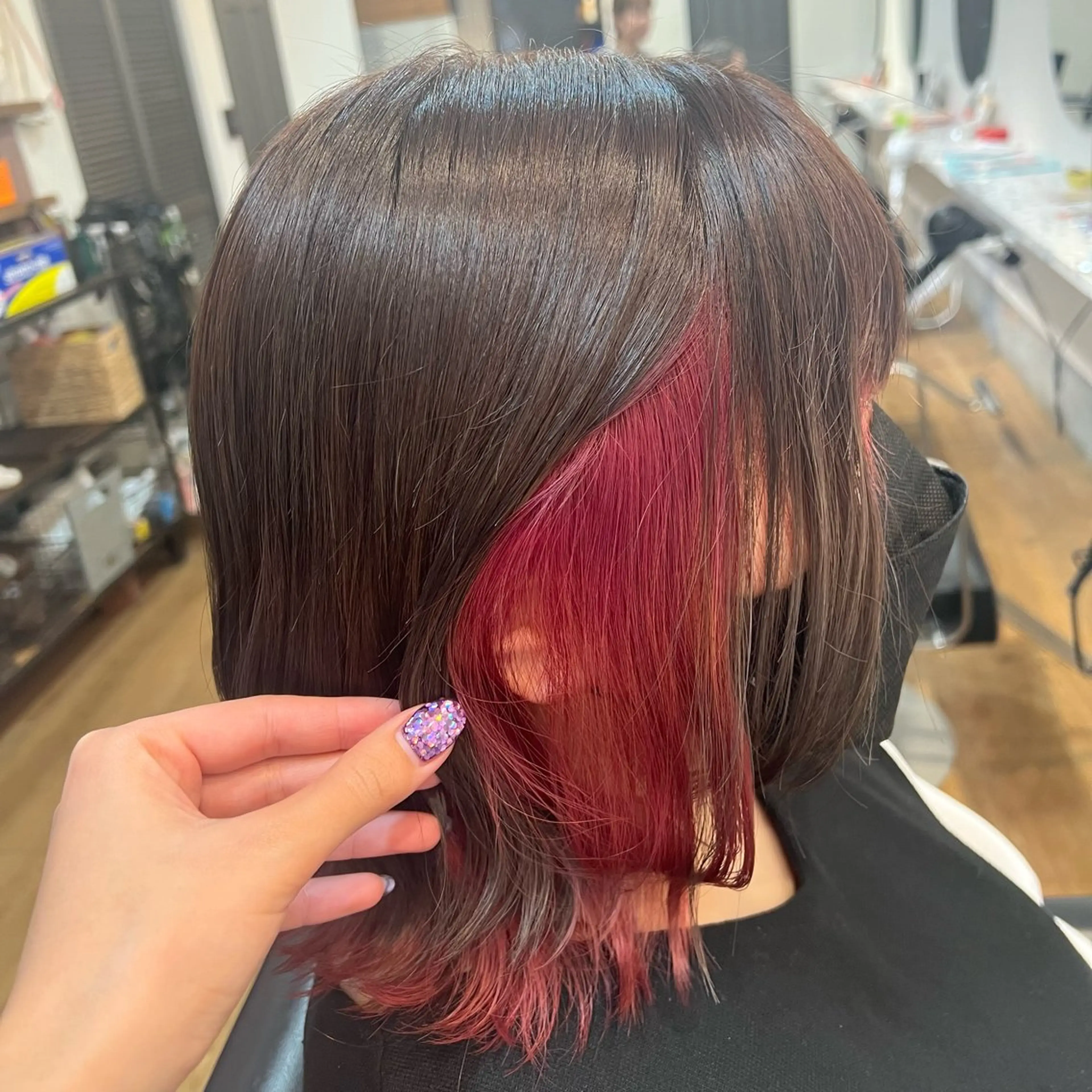 カラー ブリーチ ピンクカラー イシイ ハルナ 🤍のヘアスタイル