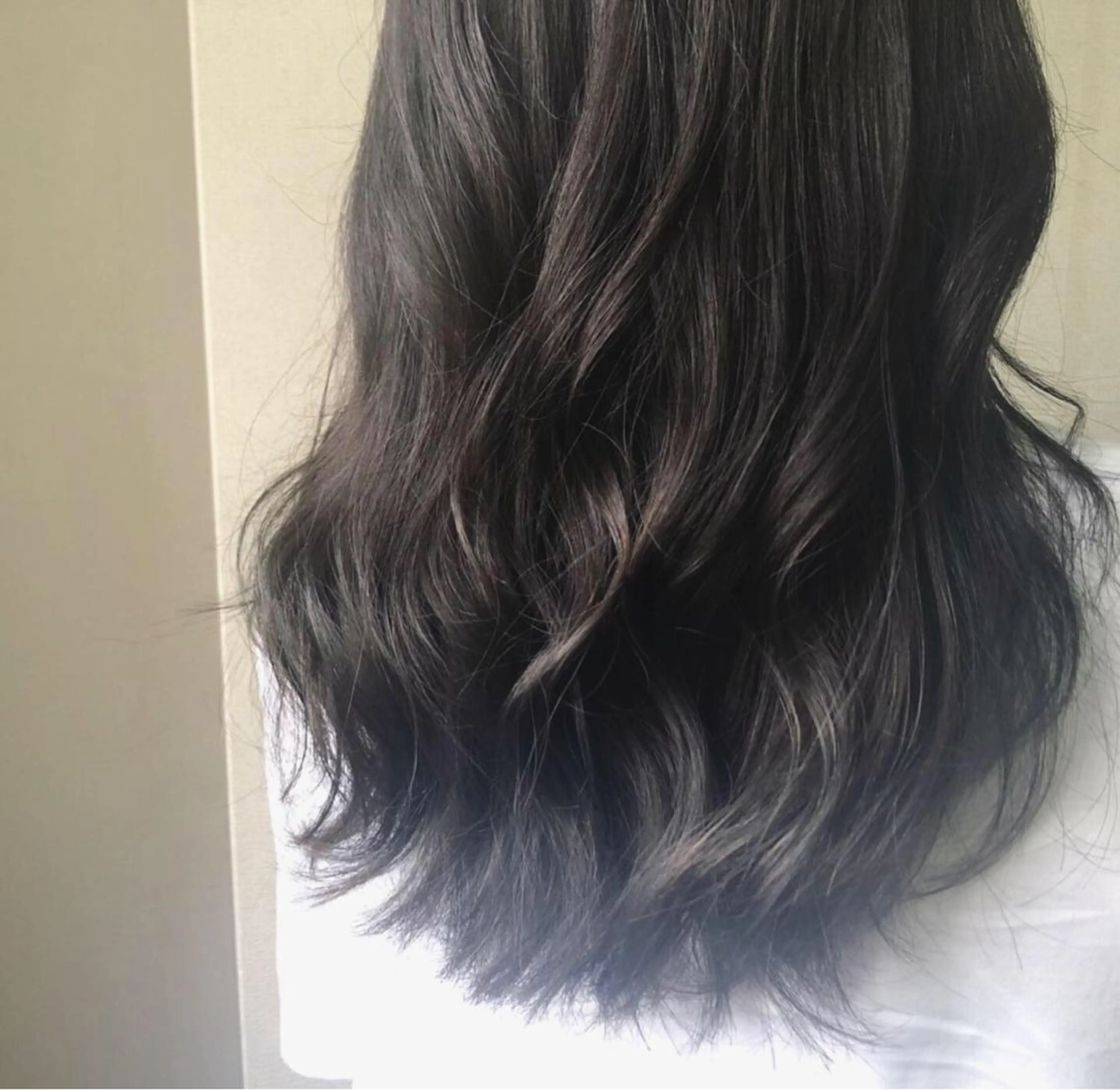 セミロング カラー 透明感カラー デザインカラー ハイライトカラー ハイライト Koyo  ボブ / レイヤースタイルのヘアスタイル