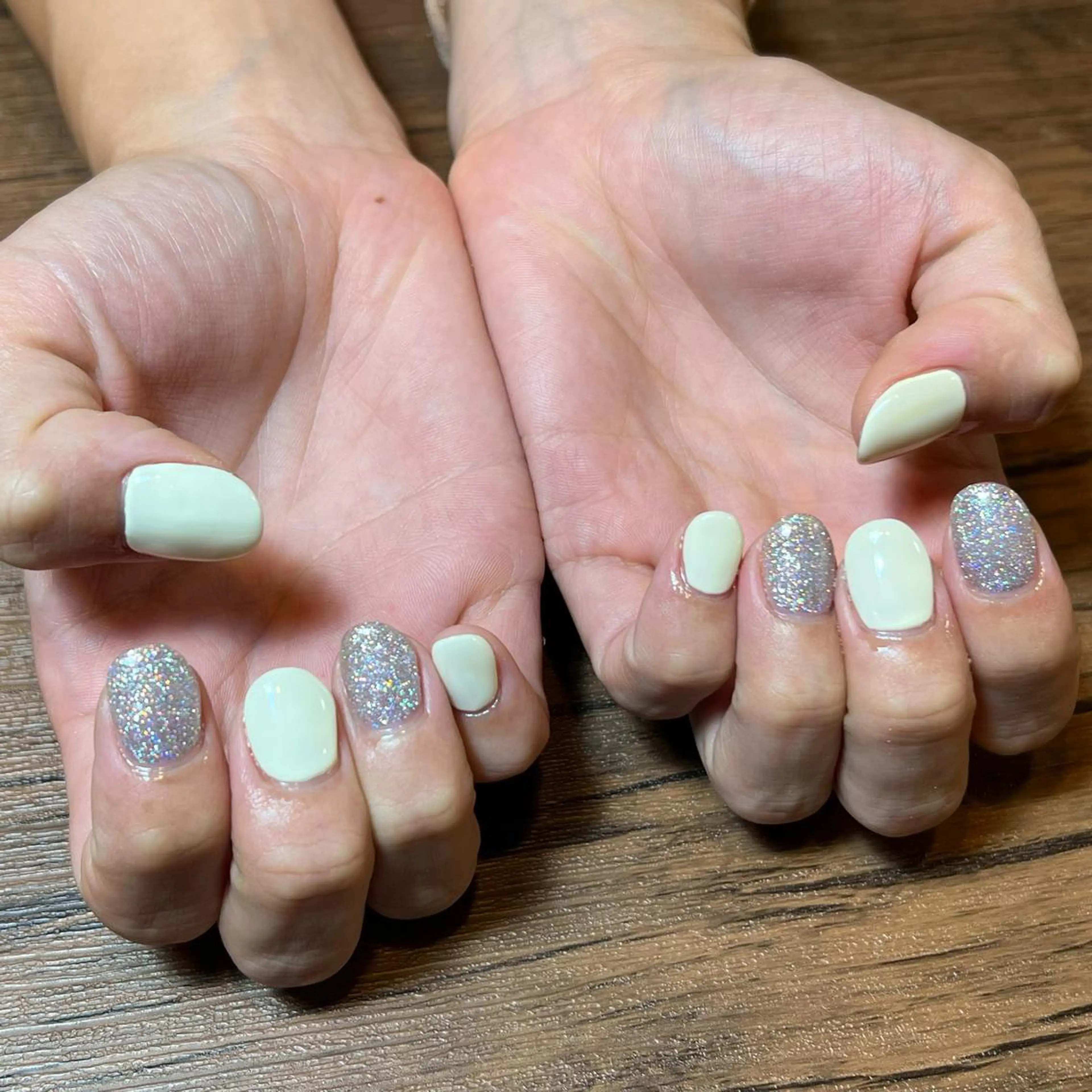 ネイル フラッシュネイル ワンカラーネイル ハンドネイル HENRIETTA NAILSALONのネイルデザイン