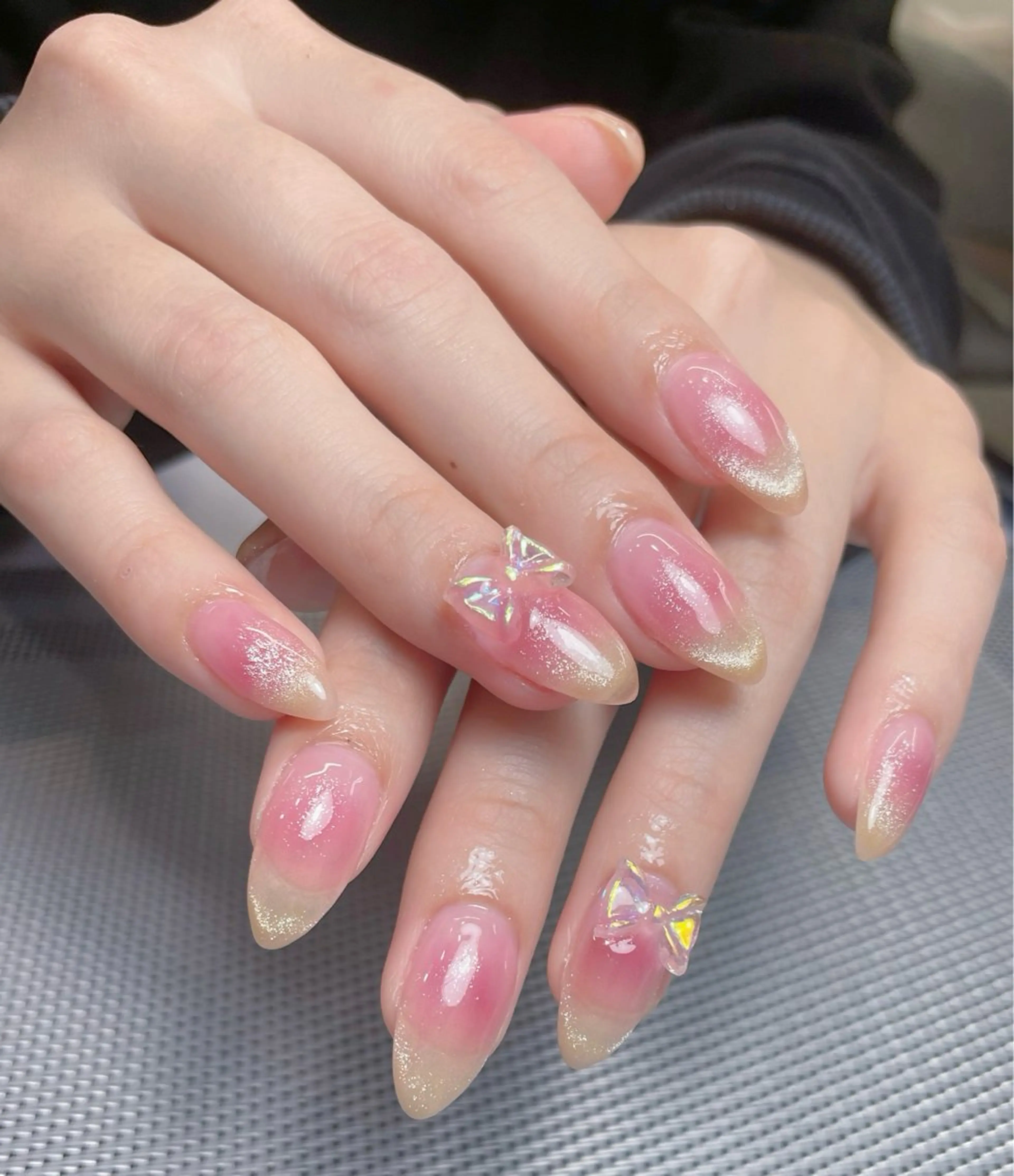 ネイル チークネイル 長さ出し フレンチネイル グラデーション キラキラネイル 中野駅から2分 MEO NAILのネイルデザイン