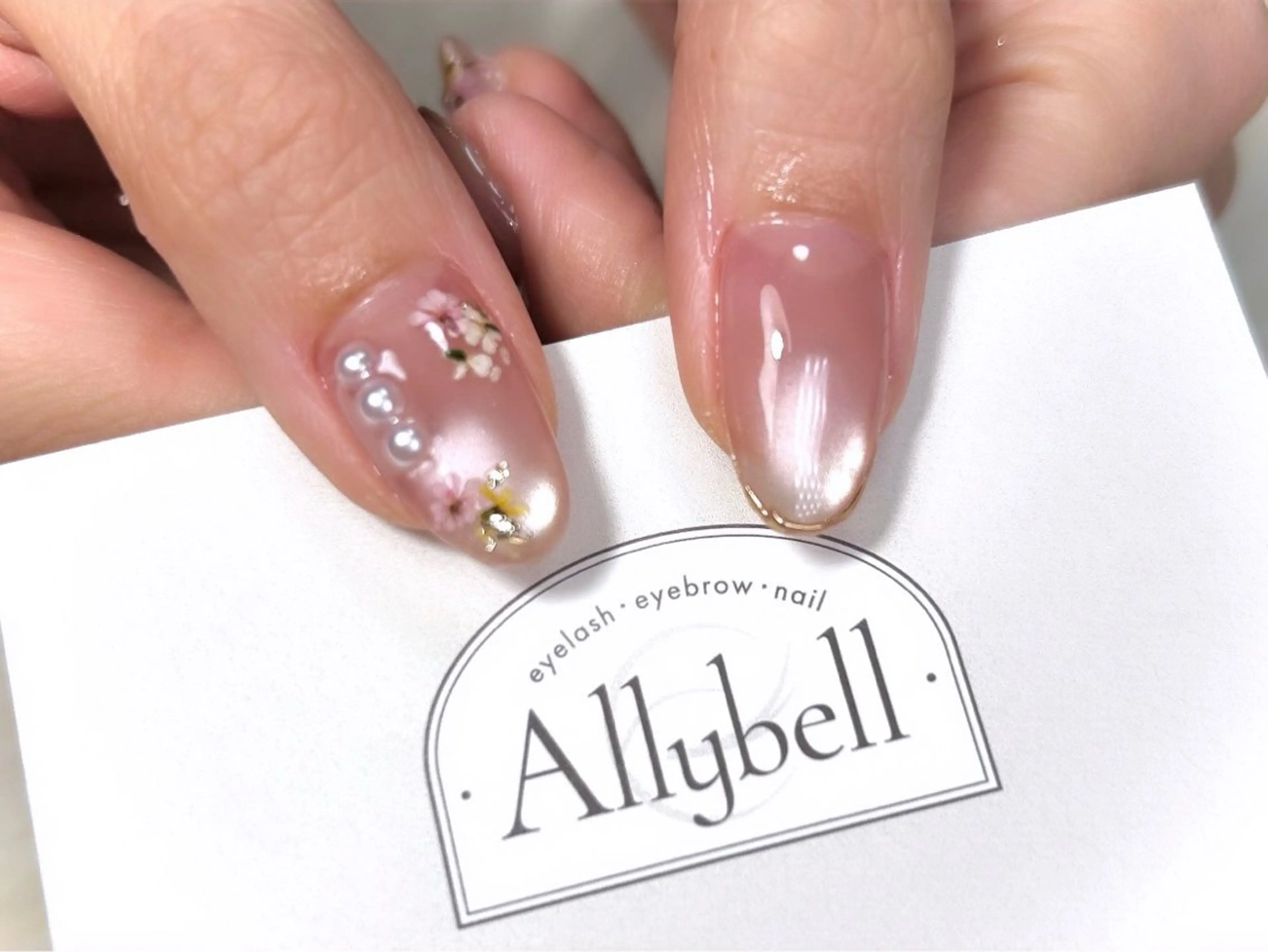 ネイル Allybell🫧 yuriのネイルデザイン