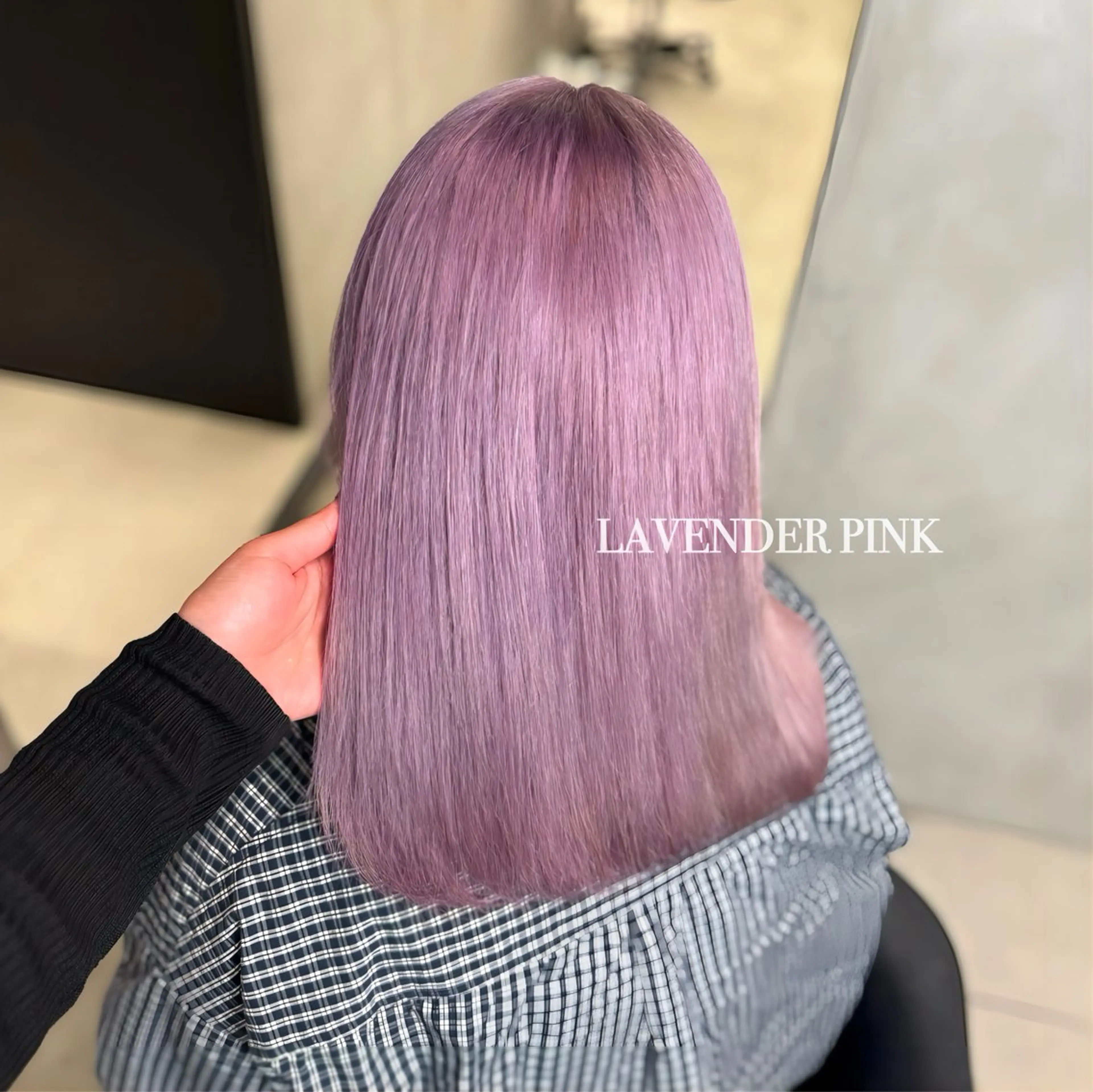 ミディアム カラー ブリーチ ラベンダーカラー ラベンダーピンク ピンクカラー ヘアカラー 大阪 梅田/ ハイトーン/エクステのヘアスタイル