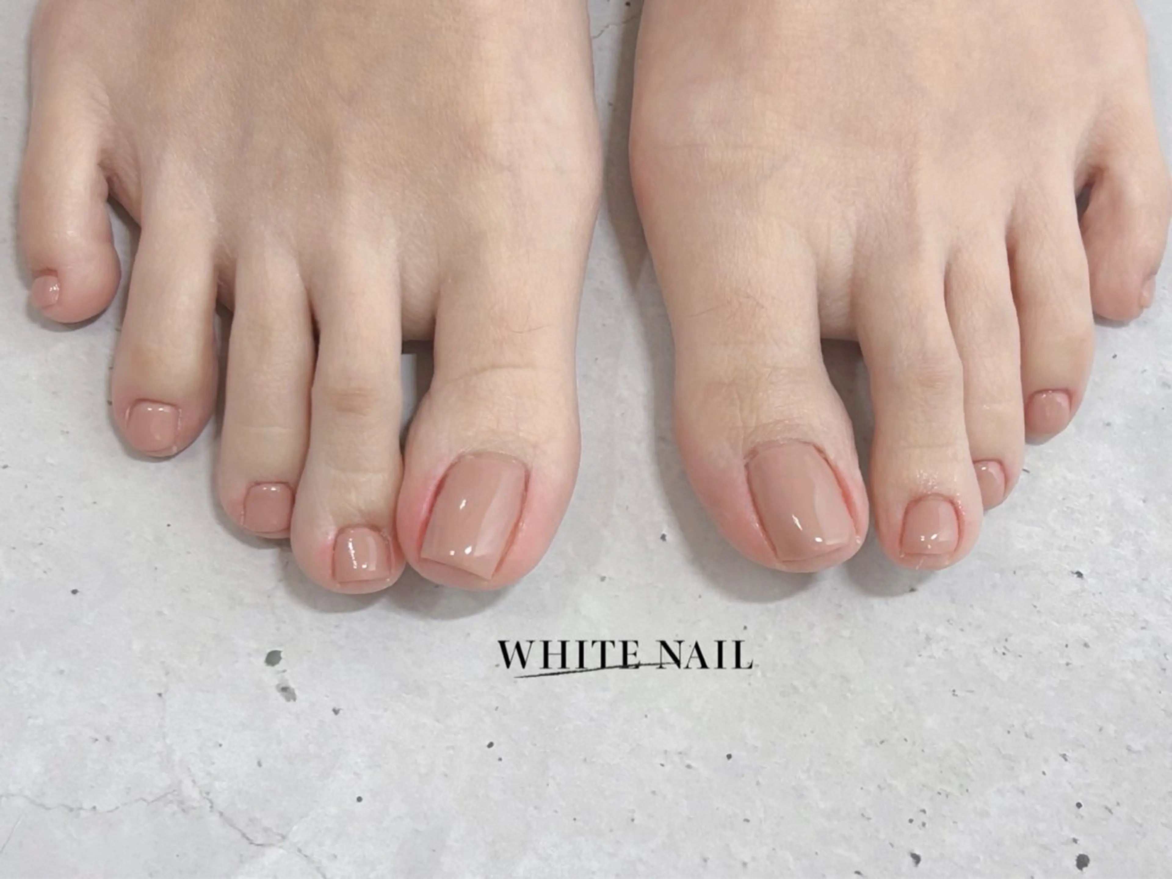 ネイル ワンカラーネイル フットネイル WHITE NAIL ホワイトネイルのネイルデザイン