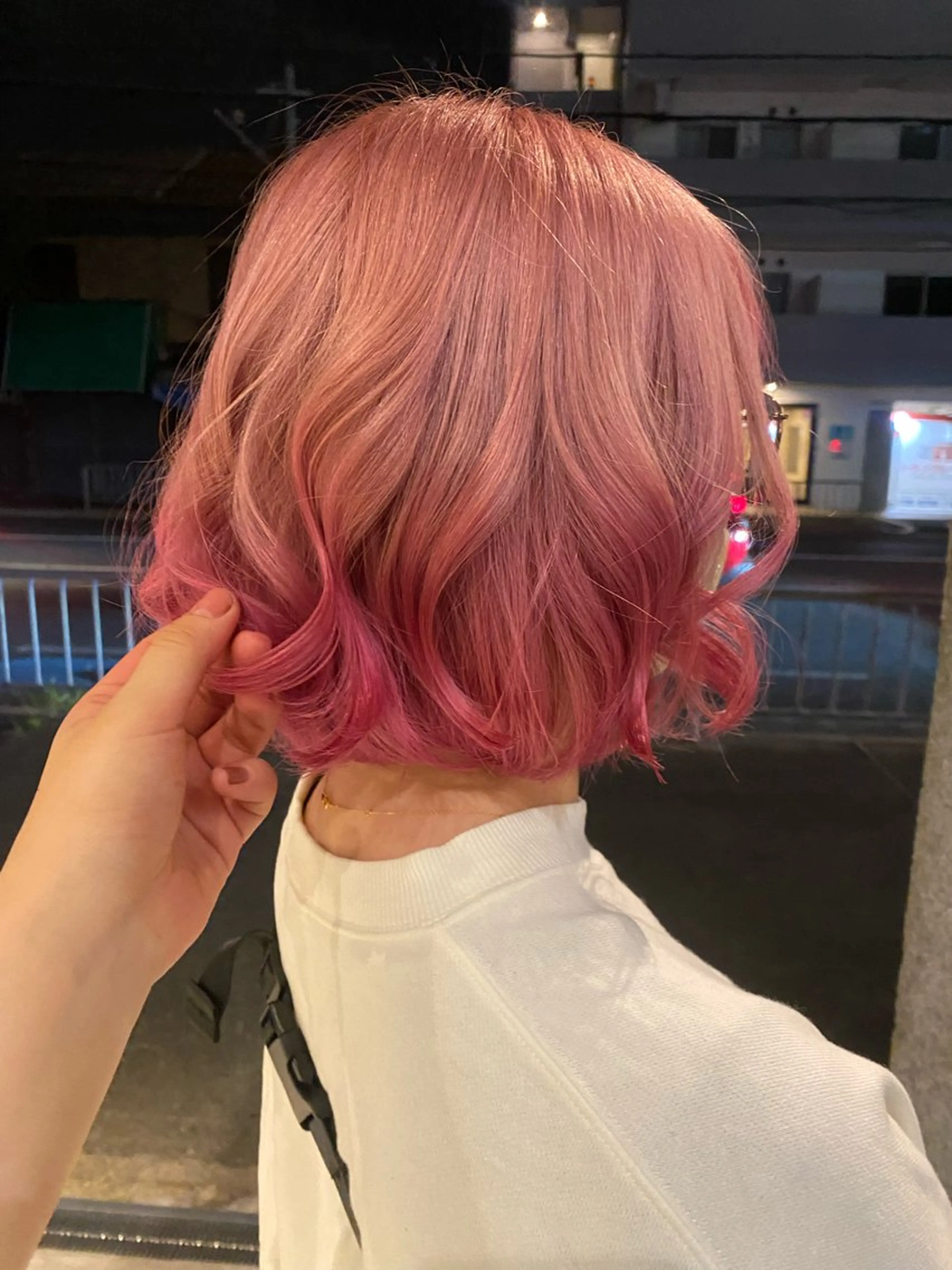 ミディアム レイヤーカット/ ダブルカラーサクライのヘアスタイル