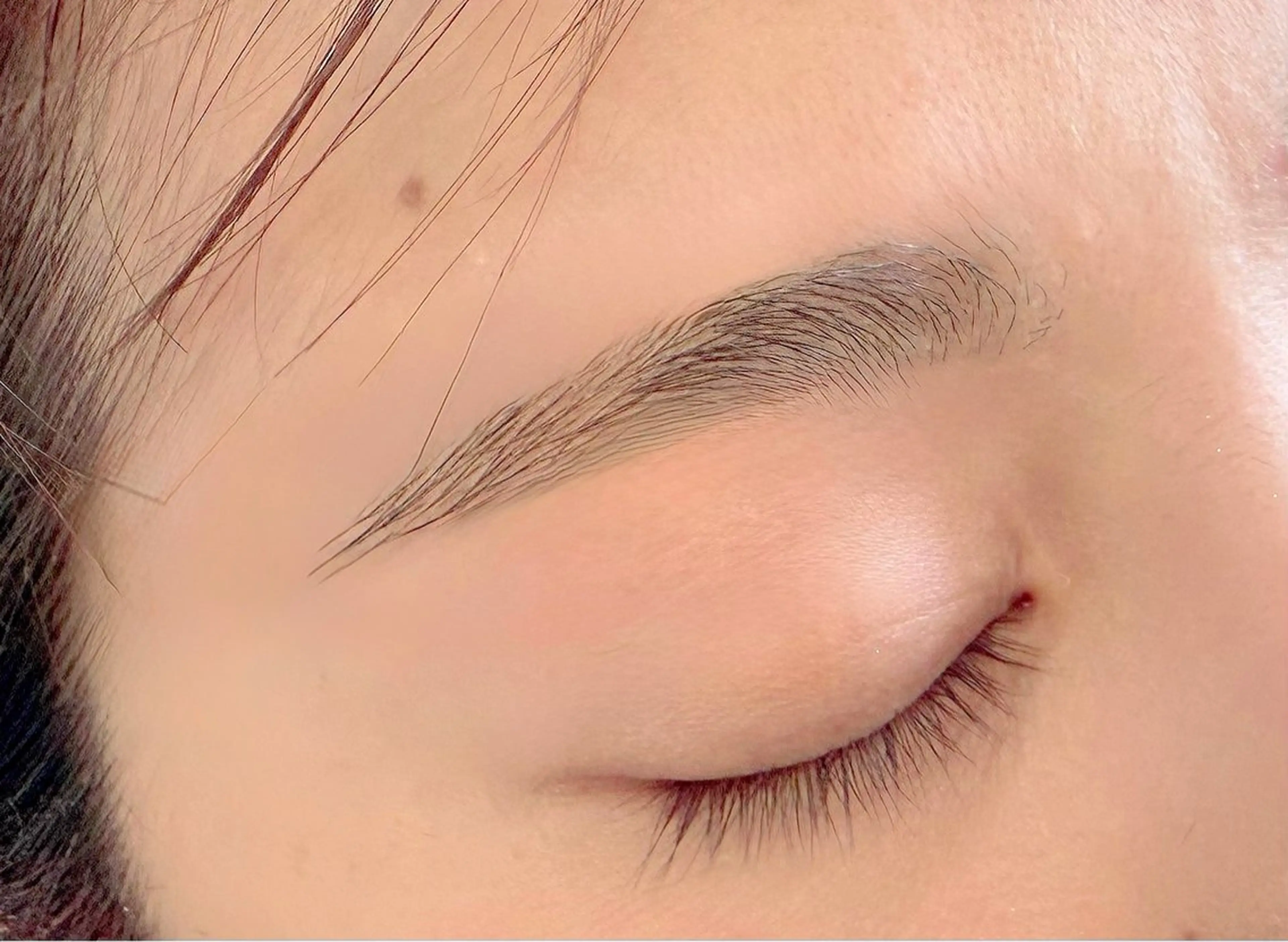 アイブロウ 眉毛ワックス脱毛 Patico ayakaのネイルデザイン