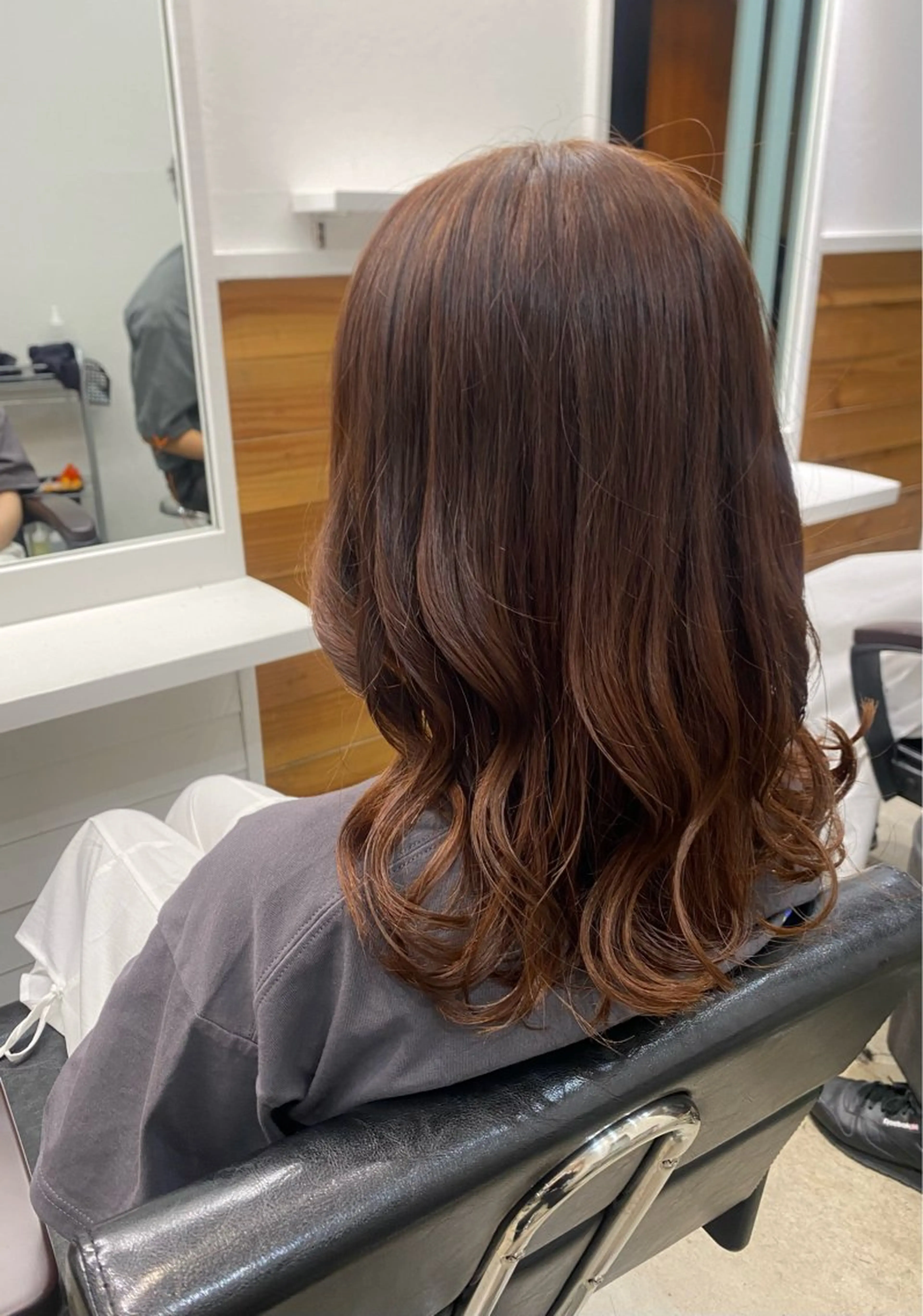 ミディアム カラー ヘアアレンジ カット ヘアカラー 🤎ケアブリーチ/ カット/酸スト🤎のヘアスタイル