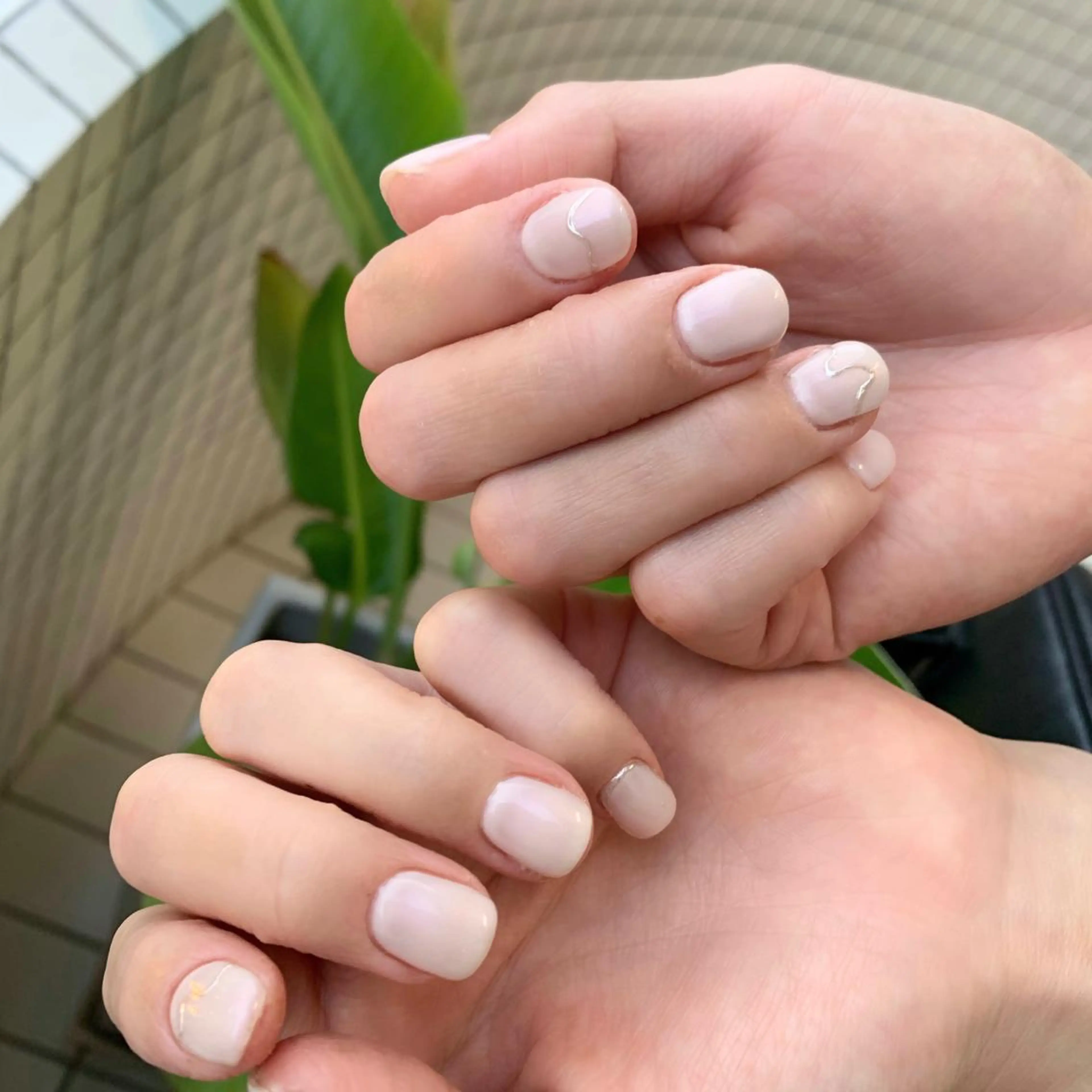 ネイル ミラーネイル ホワイト ハンドネイル N.barber / koderaのネイルデザイン