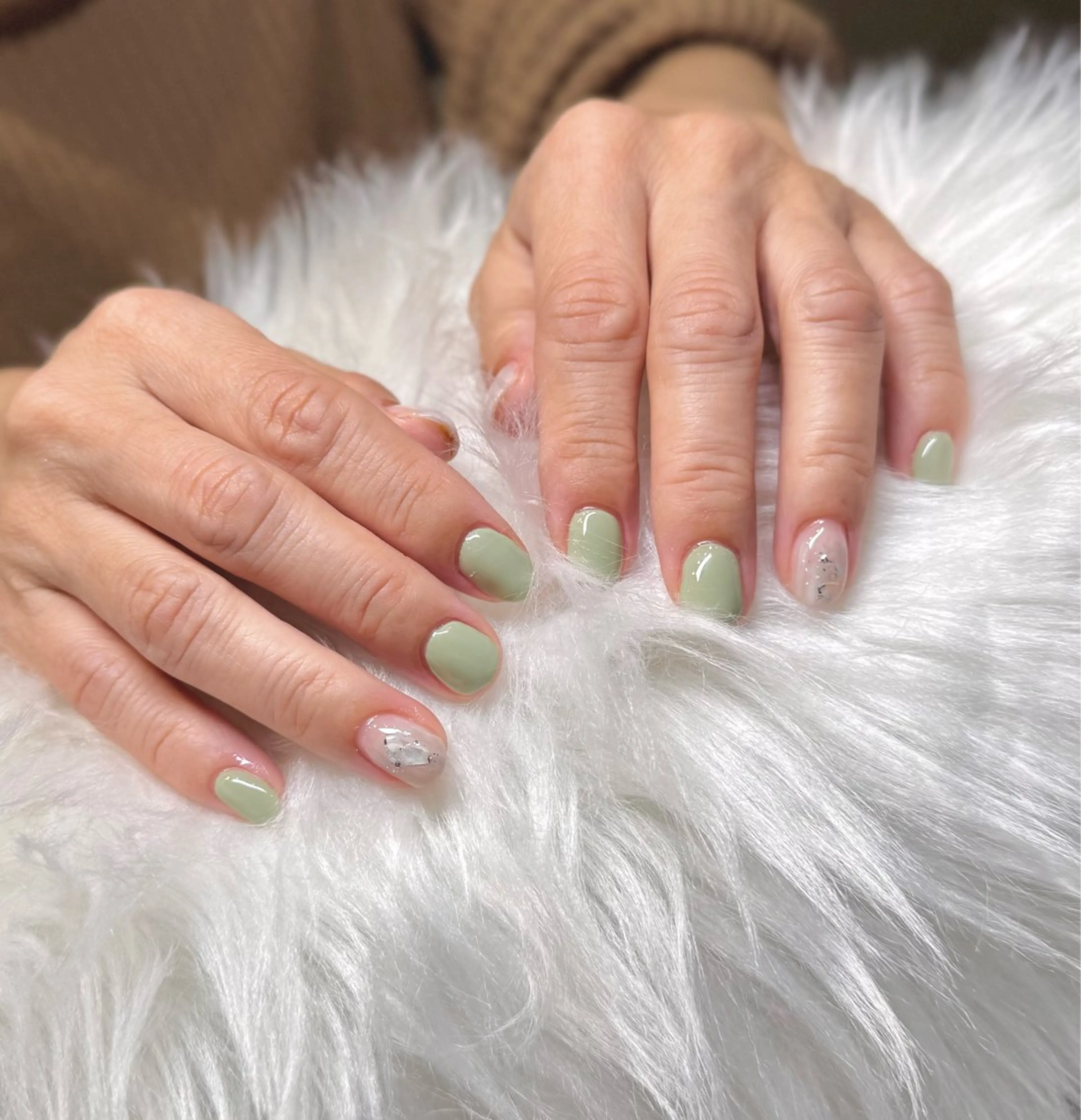 ネイル ニュアンスネイル ハンドネイル kina Ｗ🦭のネイルデザイン