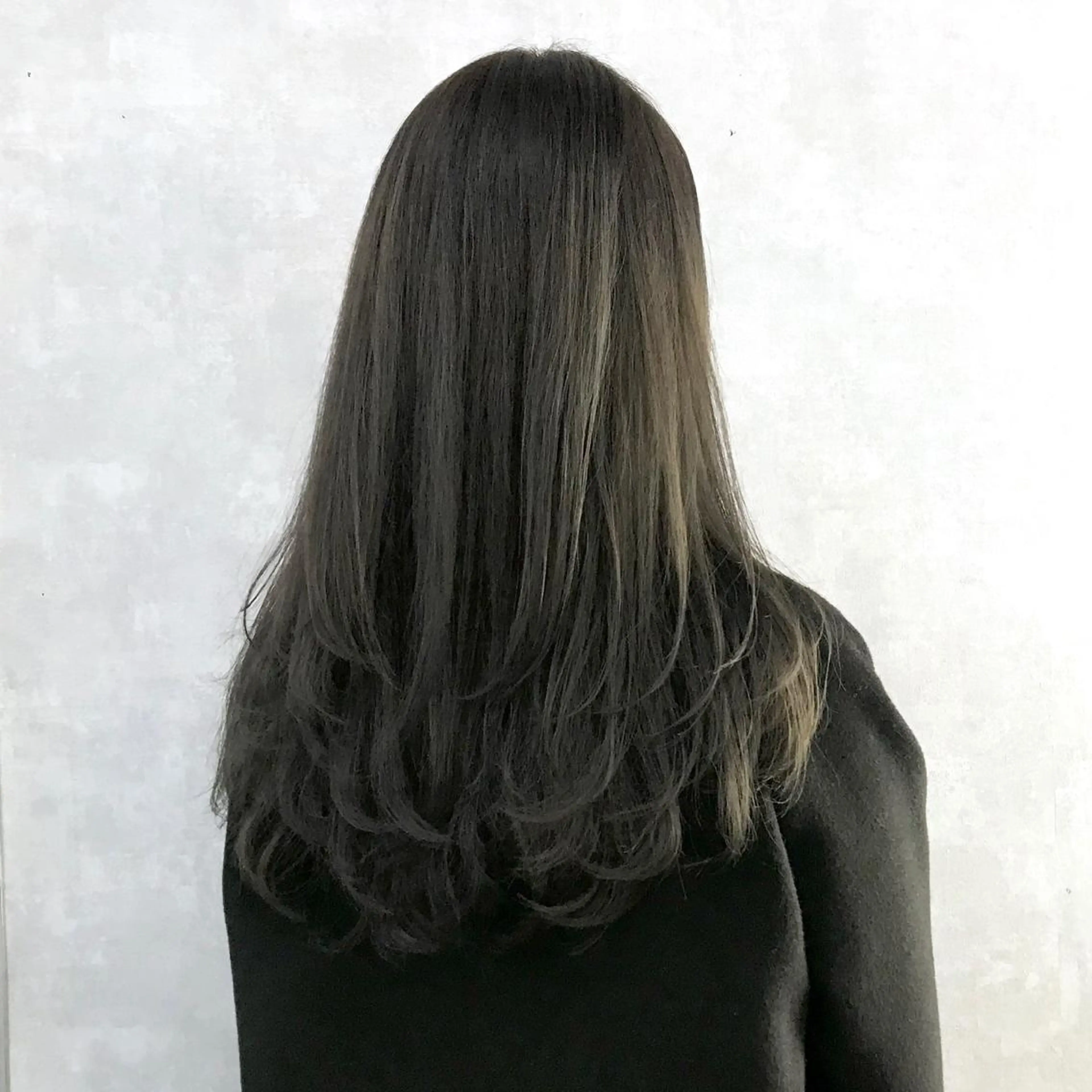 ロング ヨシンモリ ムルギョル巻き 韓国風ヘア レイヤーカット シースルーバング サロウィン所属・K-POP好き美容師 🇰🇷Kai.Yのヘアスタイル