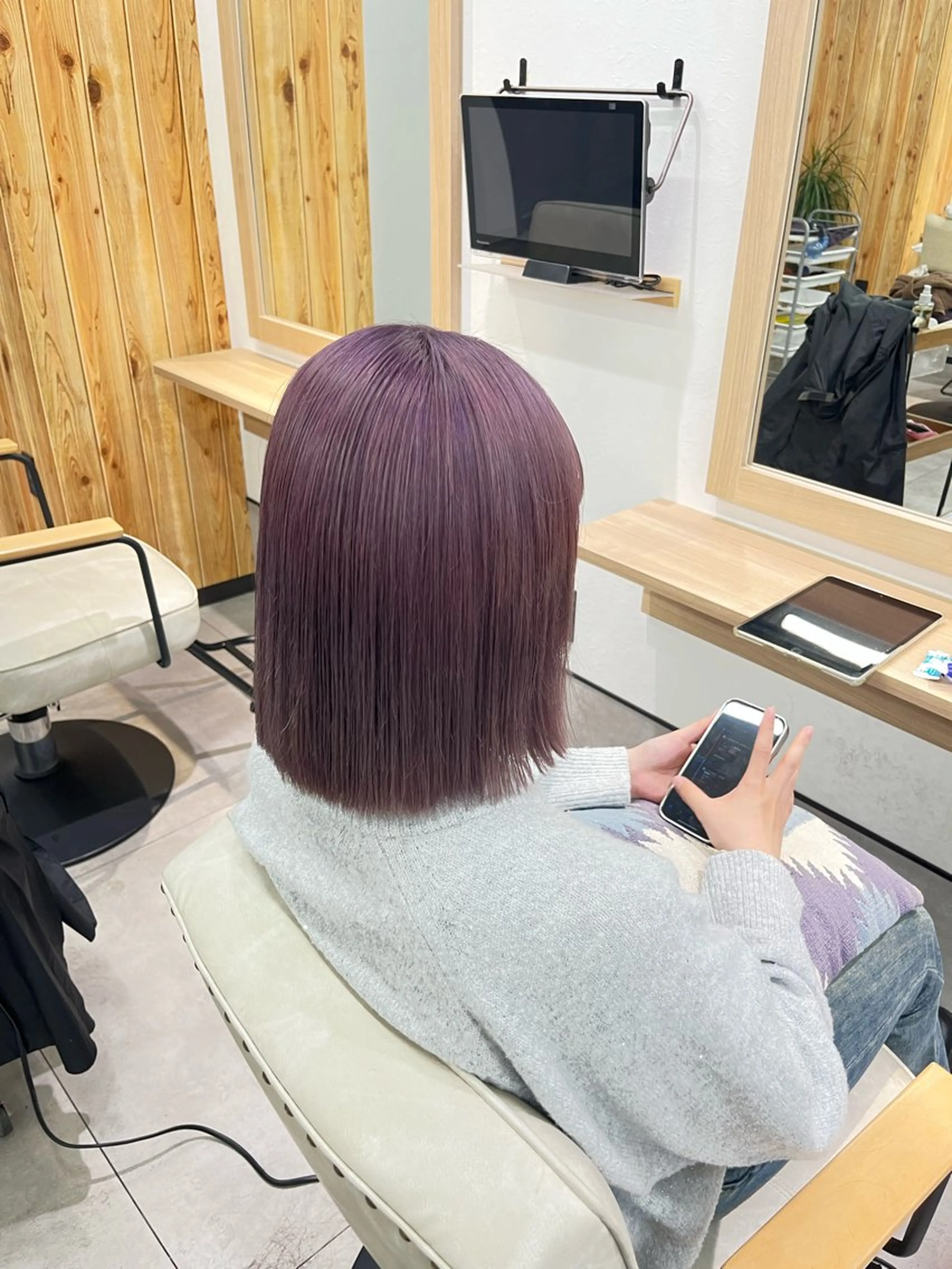 カラー ブリーチ/ハイトーン ボブ🐥HIYORIのヘアスタイル