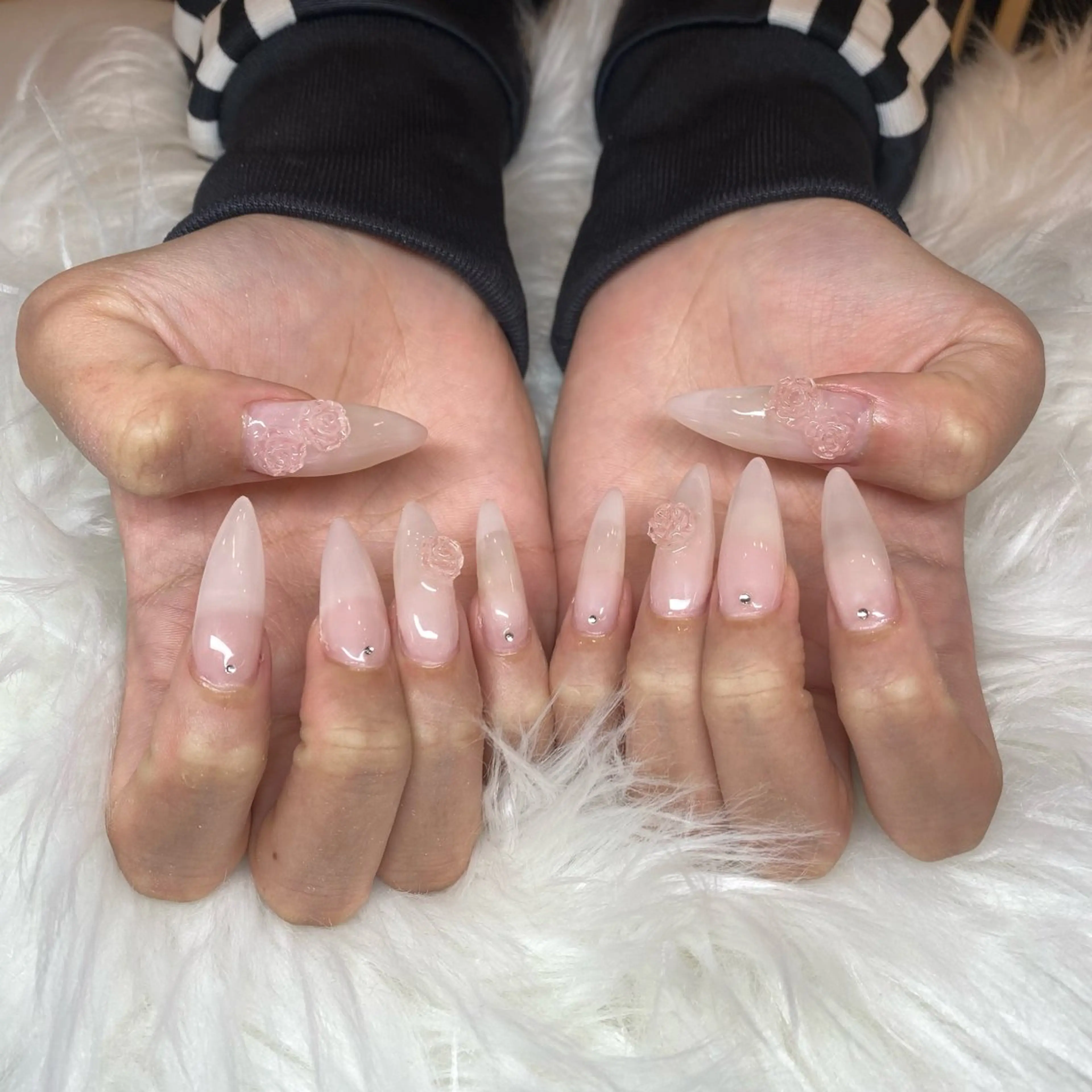 ネイル ハンドネイル HANA 中初美のネイルデザイン