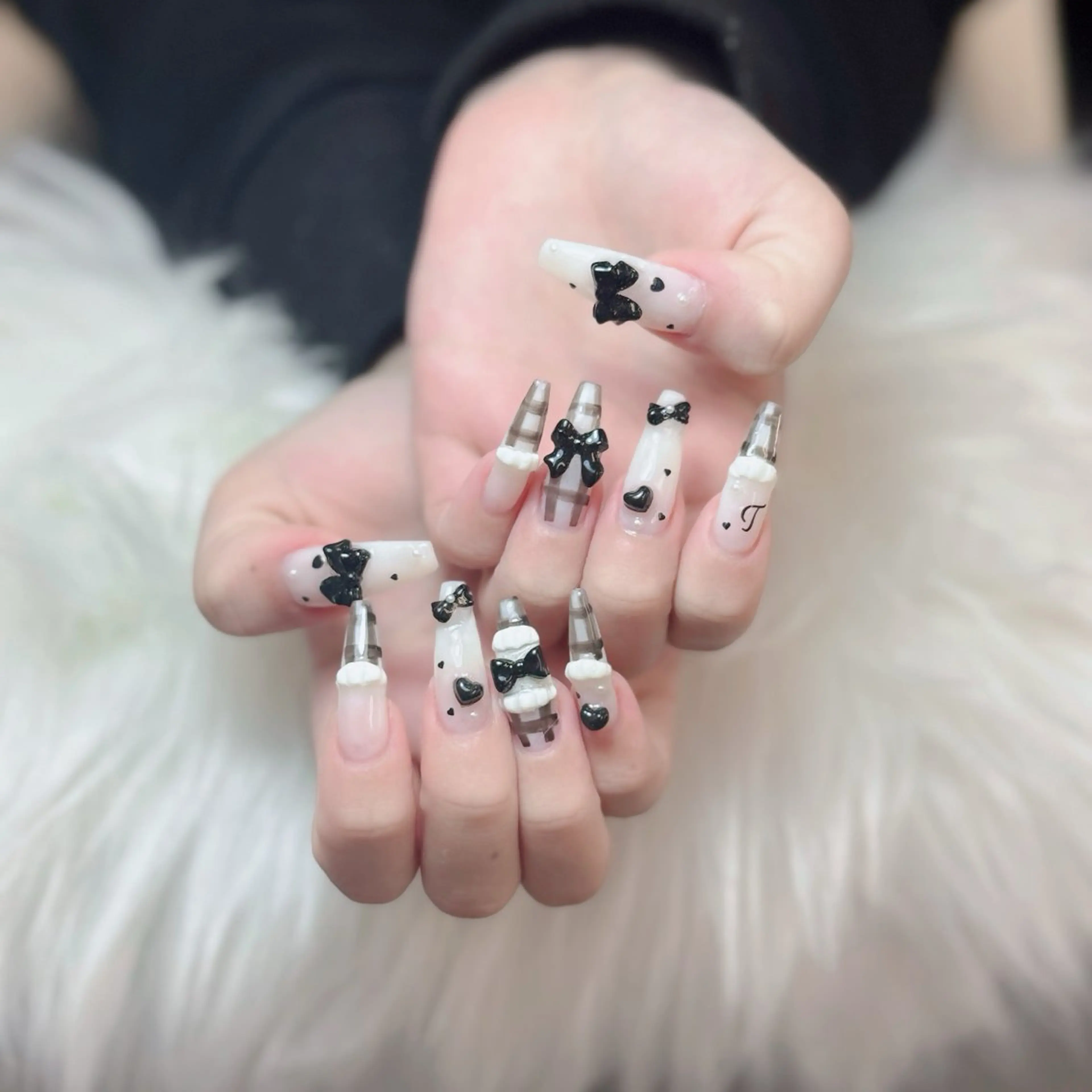 ネイル ジェルネイル 韓国ネイル マグネットネイル ネイルチップ 冬ネイル Lenie Nail Salonのネイルデザイン