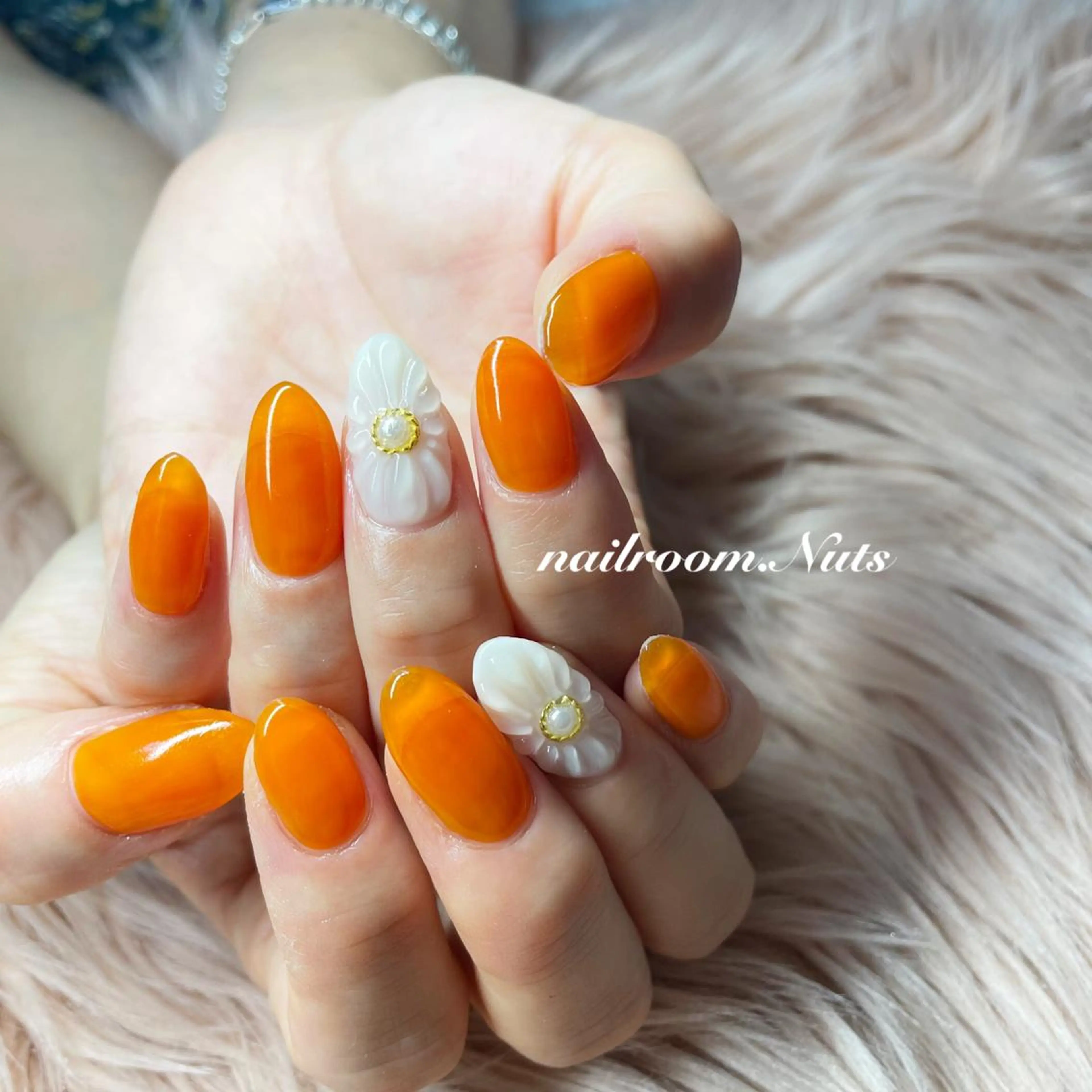 ネイル ハンドネイル nailsalon Nutsのネイルデザイン