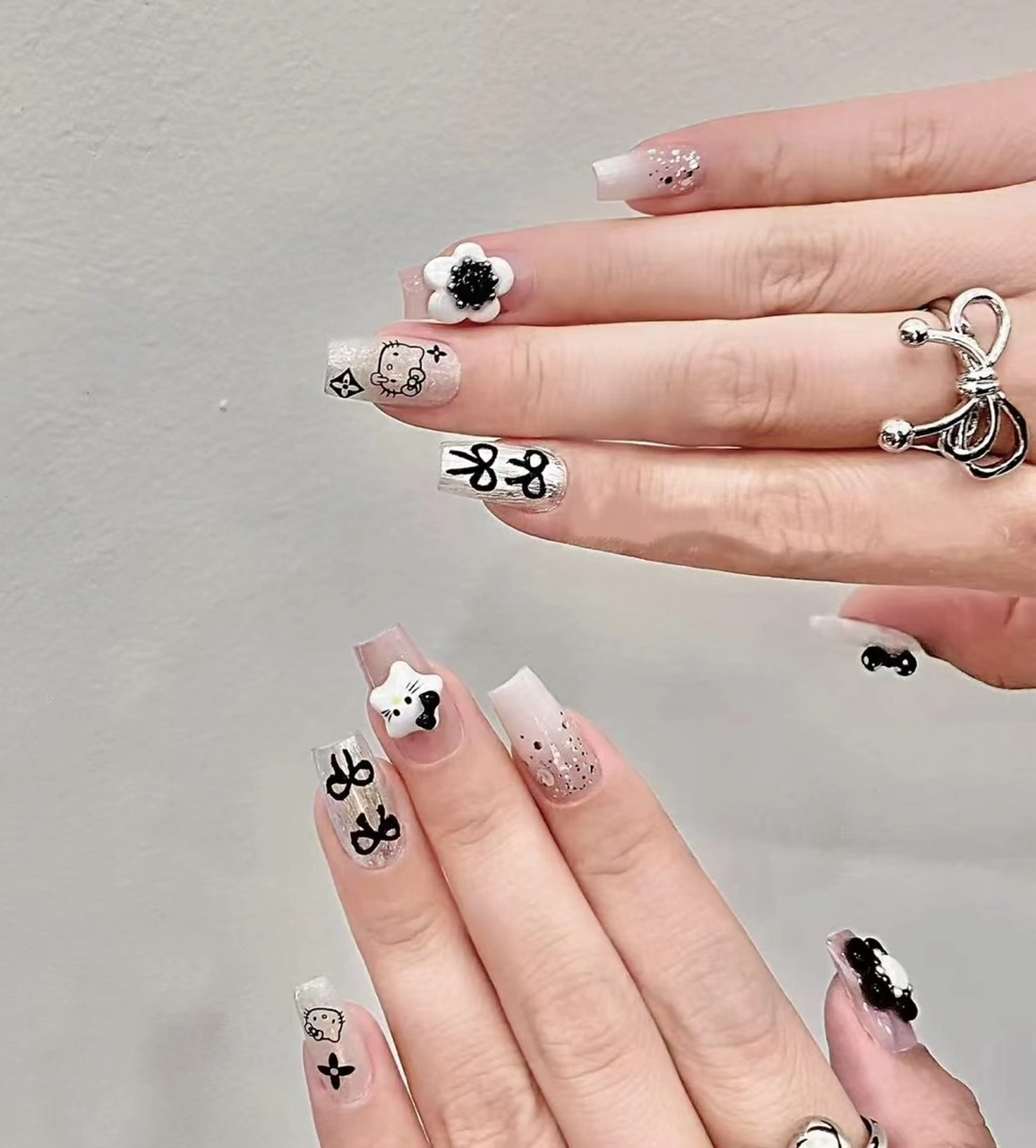 ネイル オーロラネイル フラワーネイル フットネイル フレンチネイル ジェルネイル ハンドネイル BabyYouMi nailのネイルデザイン