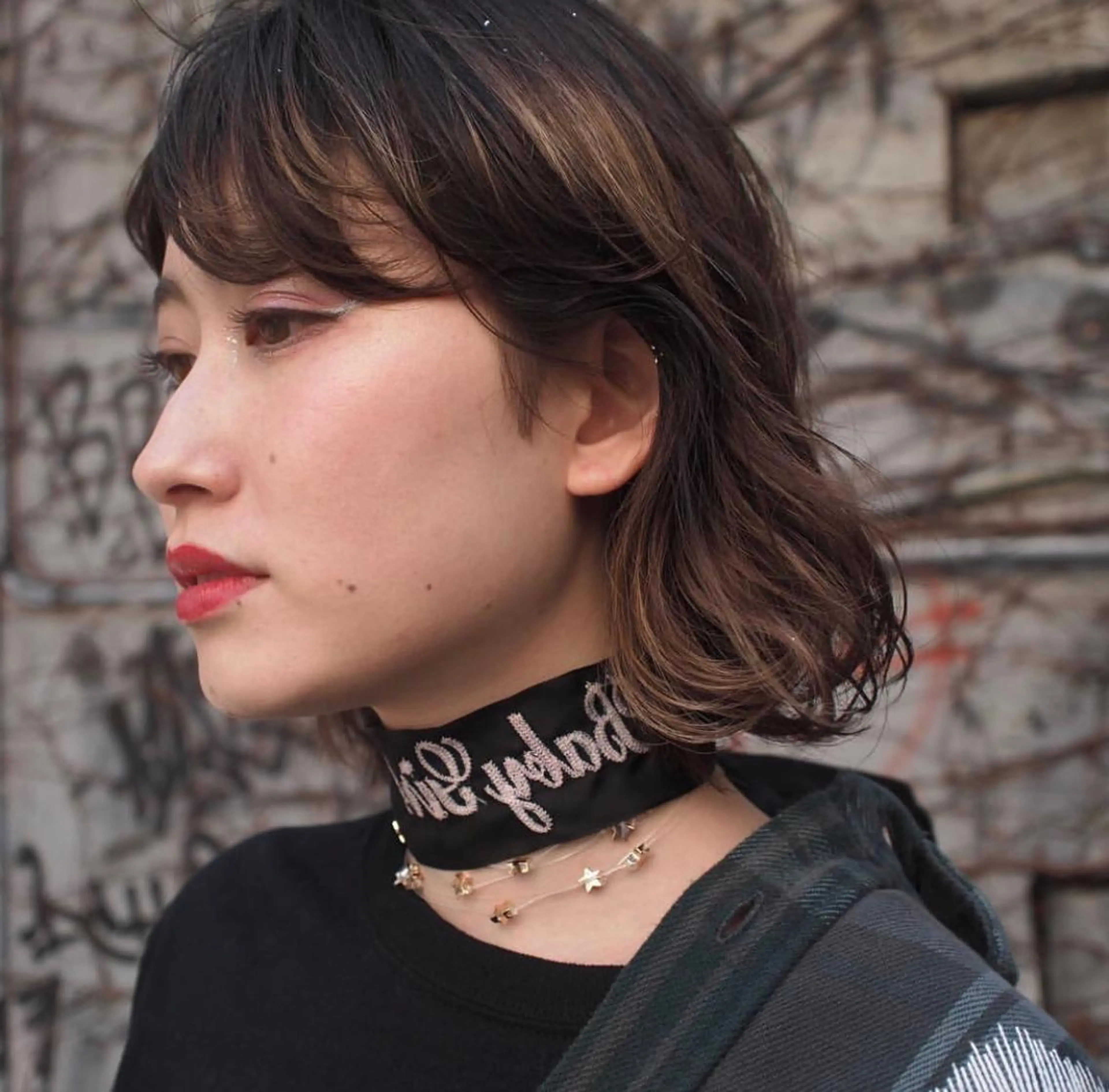 ショート カラー ウルフカット/吉村 桃子のヘアスタイル