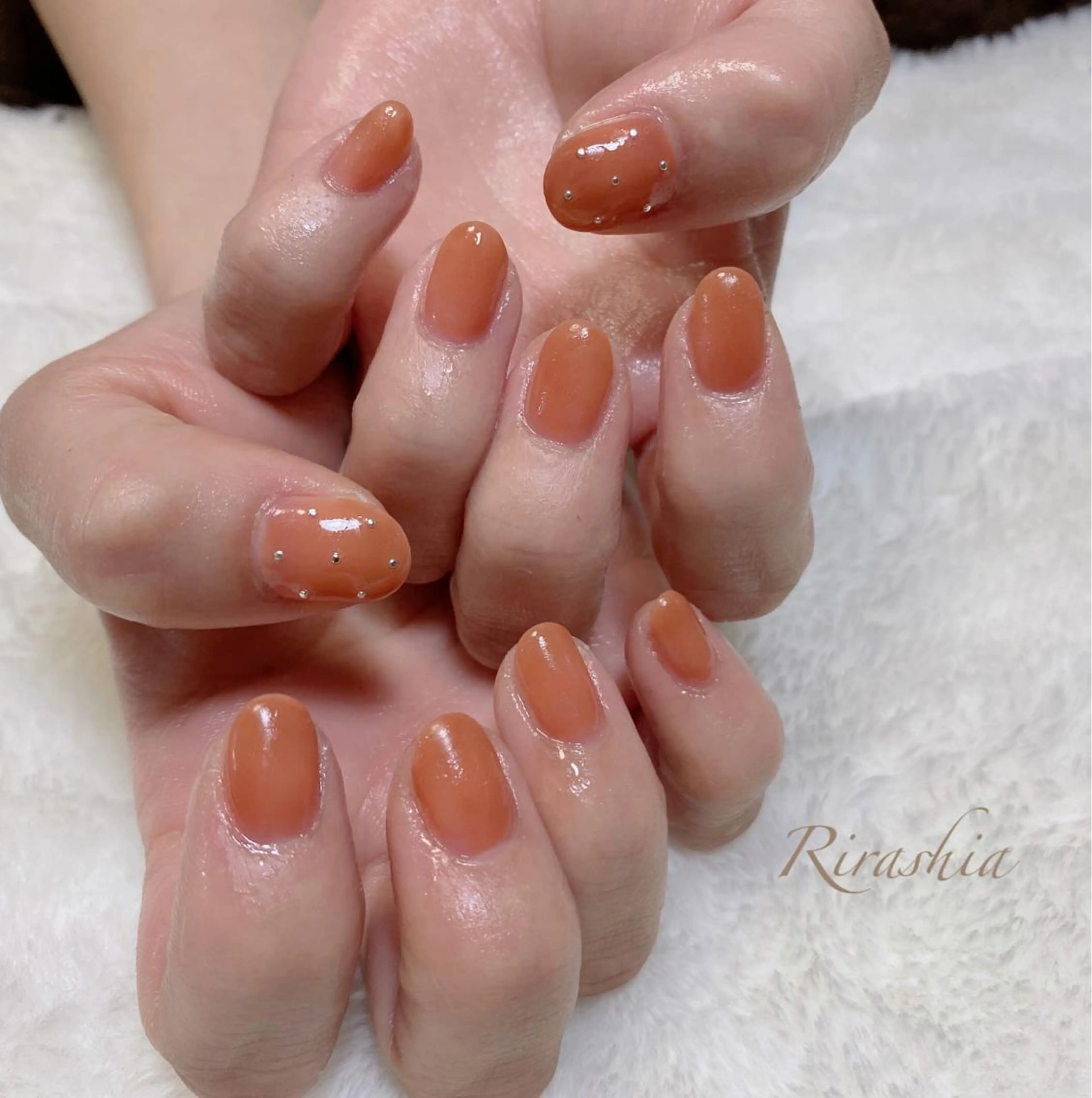 ネイル キラキラネイル 韓国ネイル 持ち込み ワンホンネイル ハンドネイル ハンドケア うる艶/透明感 Rirashaのネイルデザイン